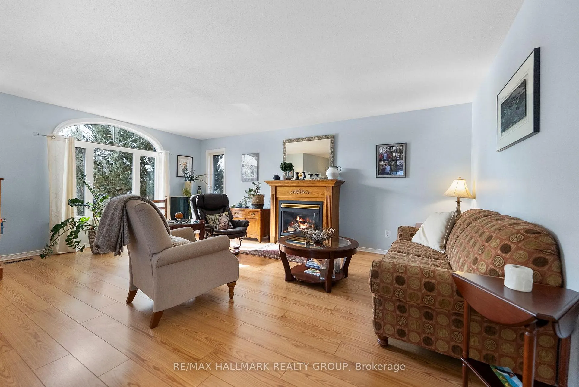 Photo 11 of 156 Charles Street, Arnprior — HOMEH
