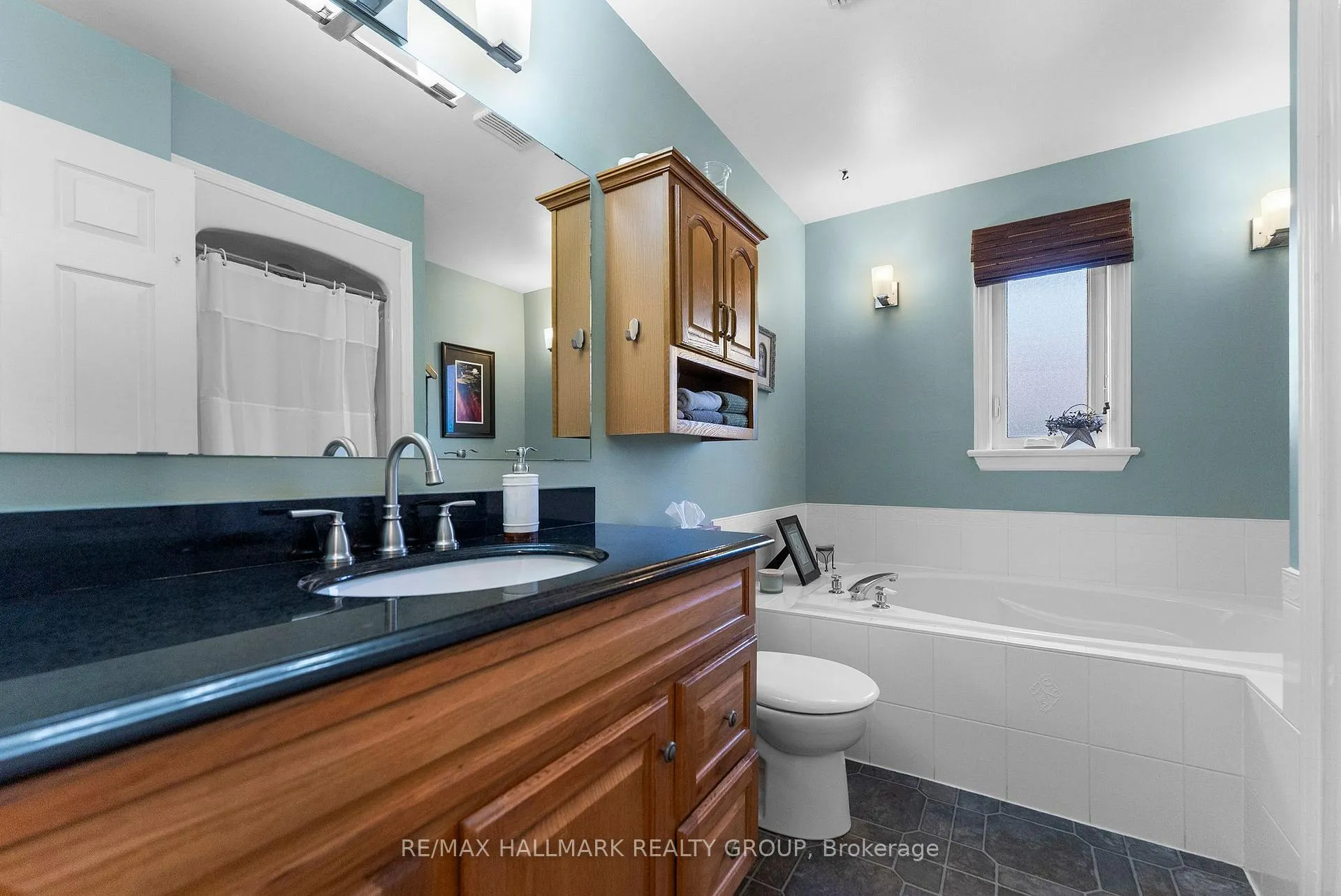 Photo 18 of 156 Charles Street, Arnprior — HOMEH