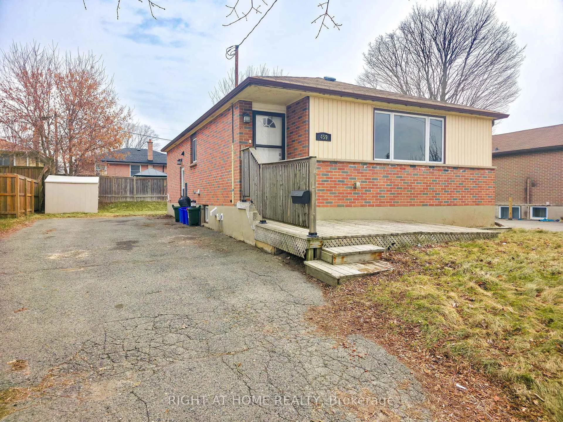 Front of Unit Main, 459 Addison Street