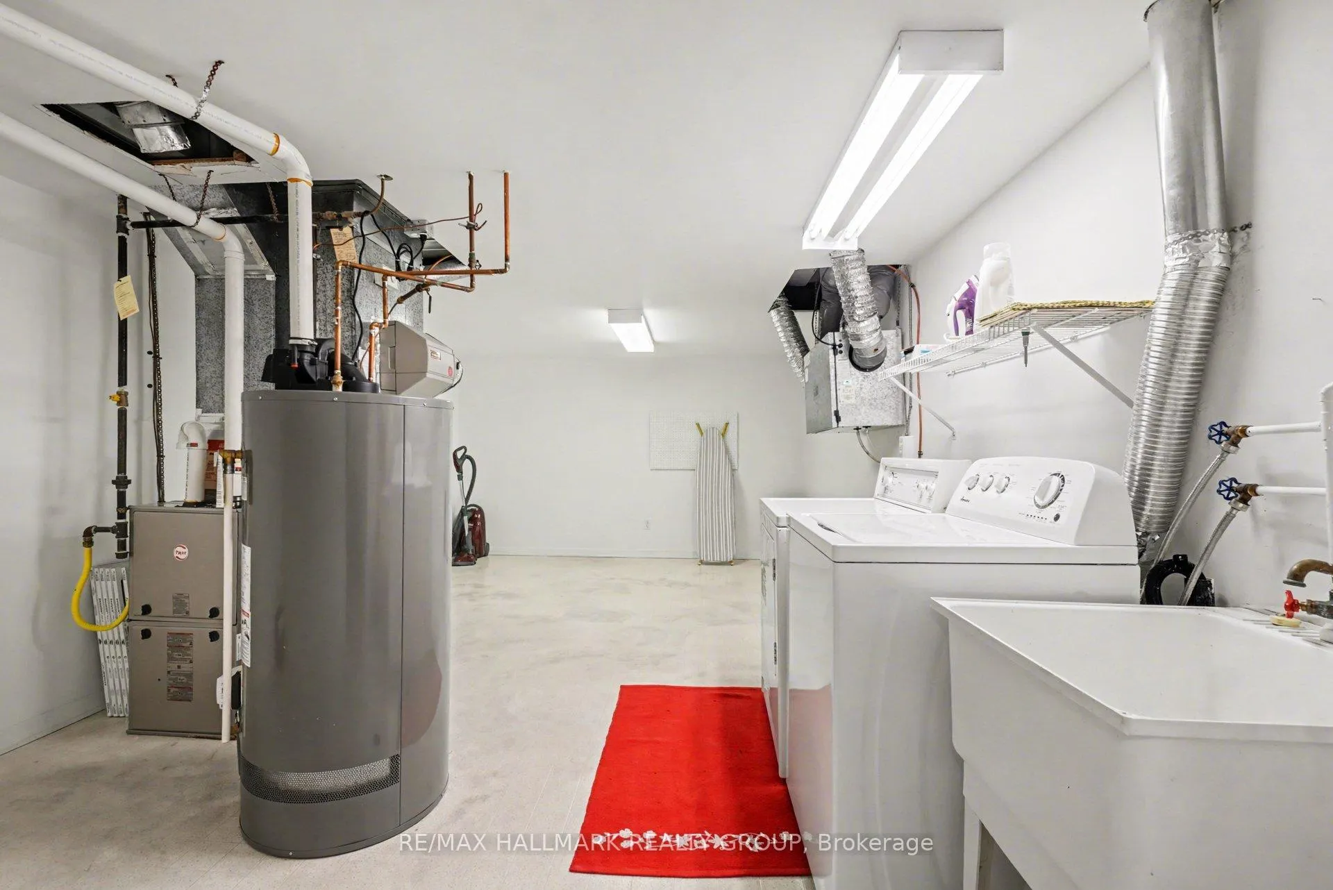 Photo 34 of 1195 Whiterock Street, Ottawa, Carson Grove — HOMEH