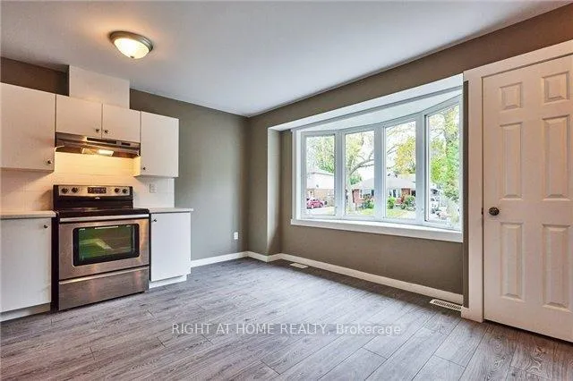 Photo 4 of Unit Upper, 225 Kinmount Crescent, Oshawa, Lakeview — HOMEH