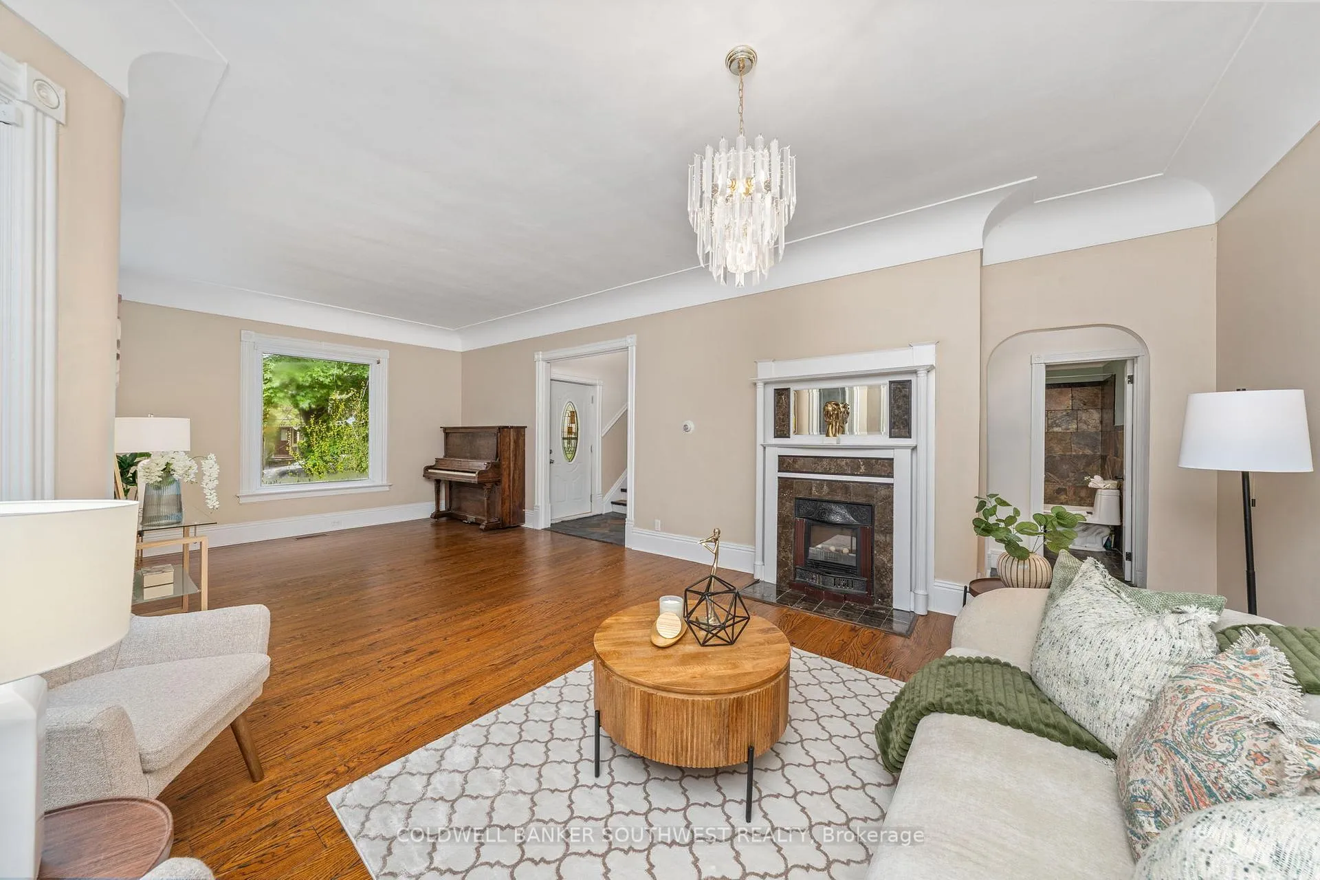 Photo 26 of 156 Queen Street, Sarnia — HOMEH