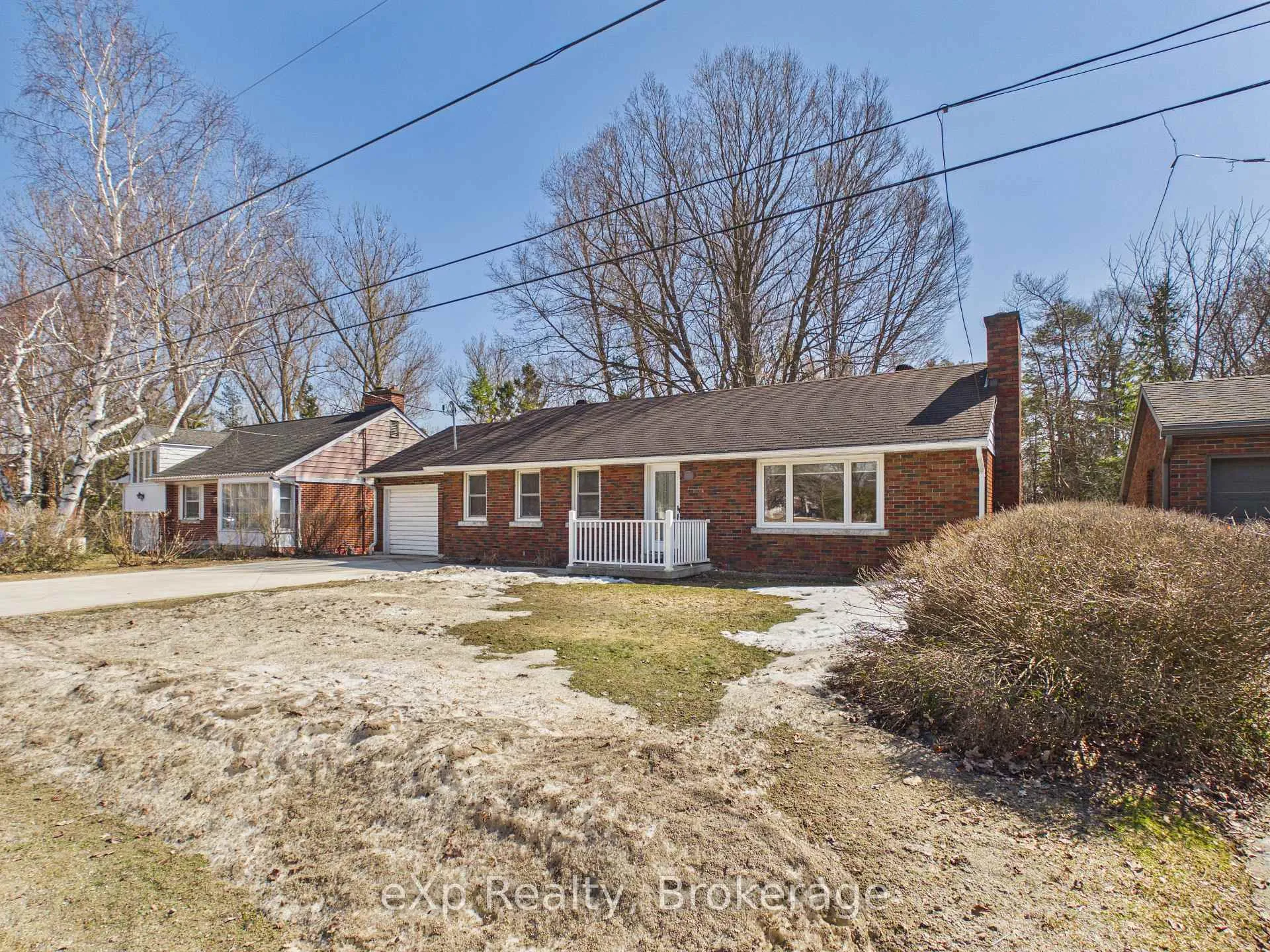 Photo 3 of 40 Johnstone Boulevard, Brockton — HOMEH