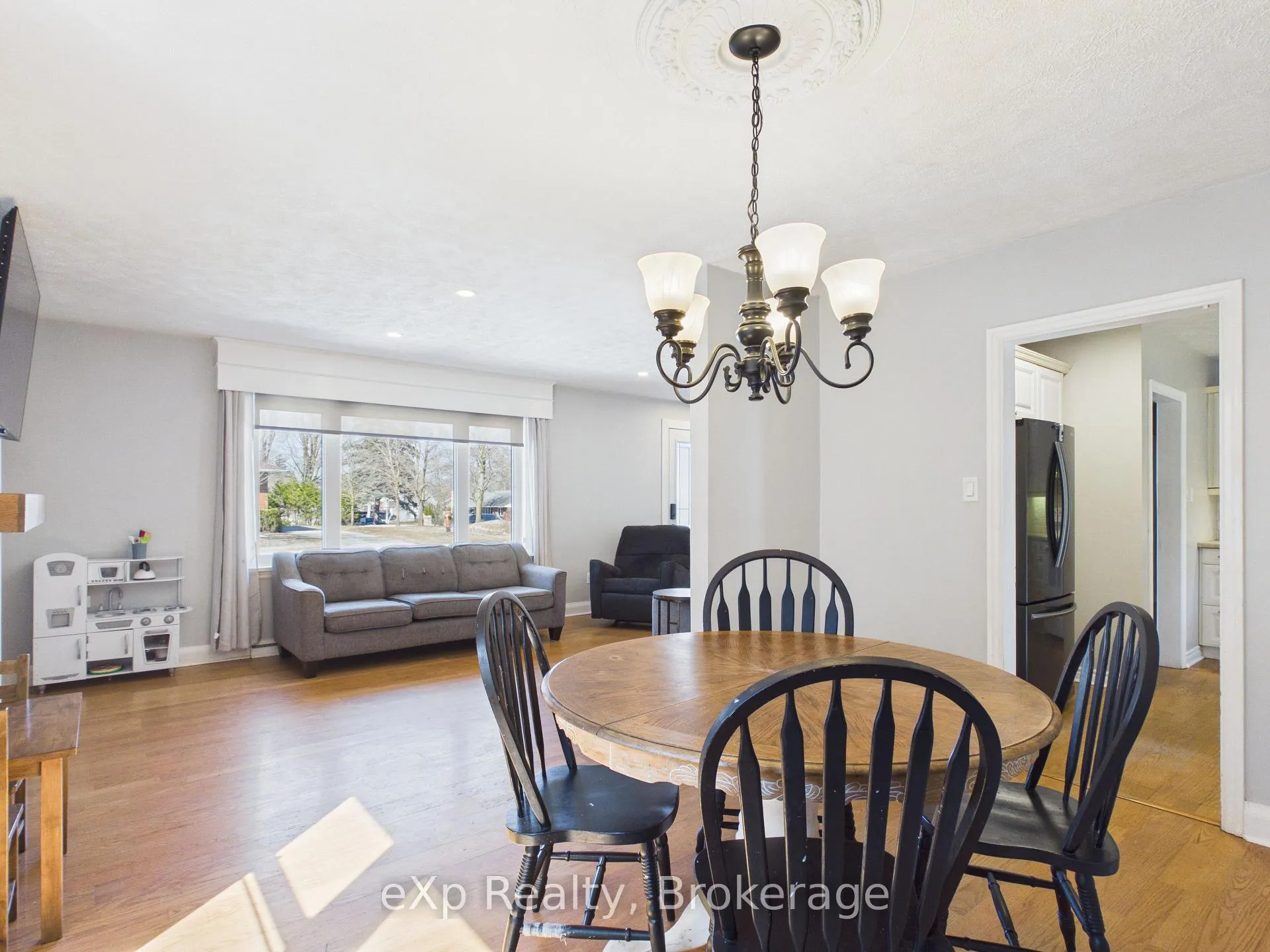 Photo 7 of 40 Johnstone Boulevard, Brockton — HOMEH