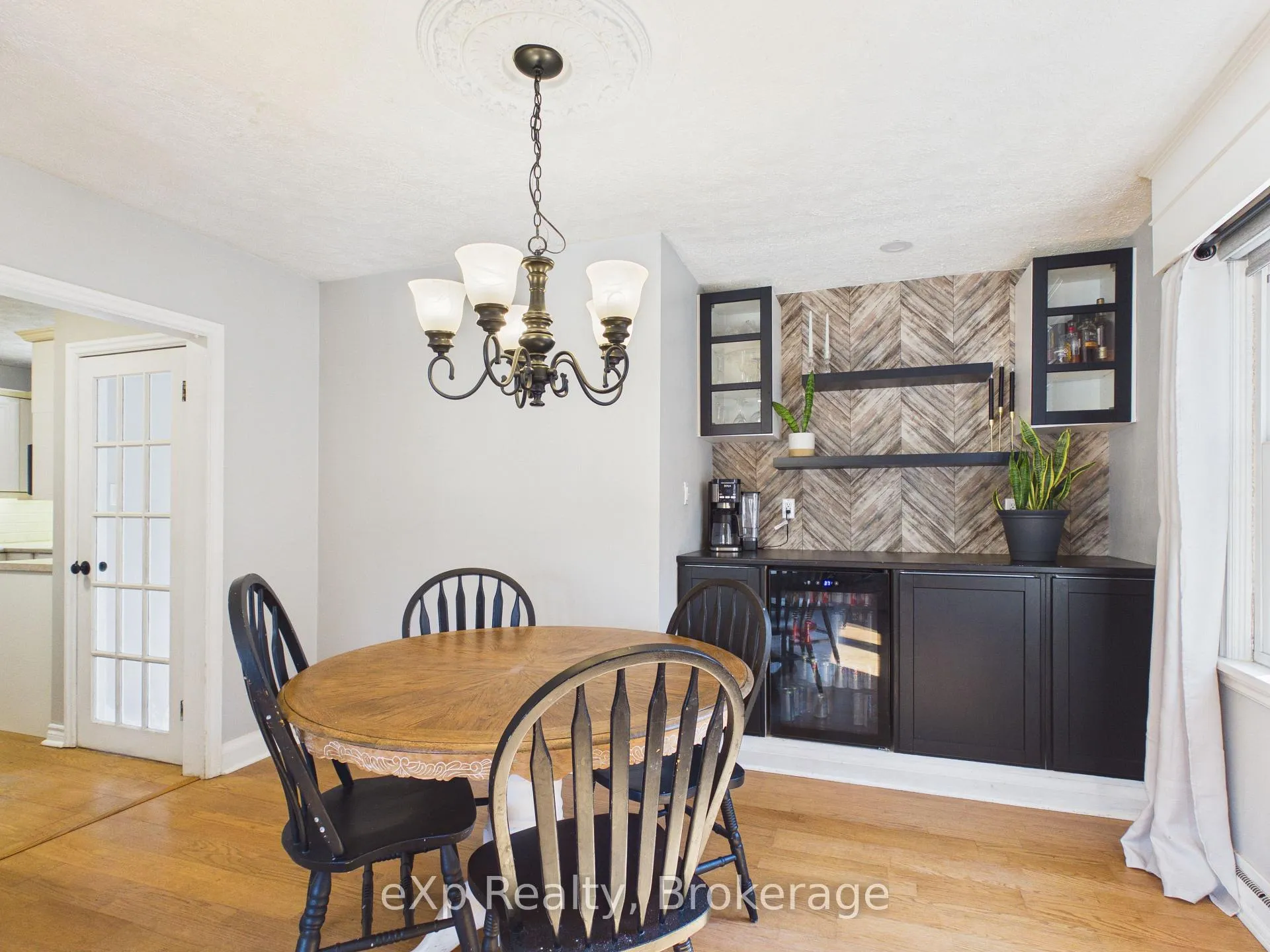 Photo 9 of 40 Johnstone Boulevard, Brockton — HOMEH