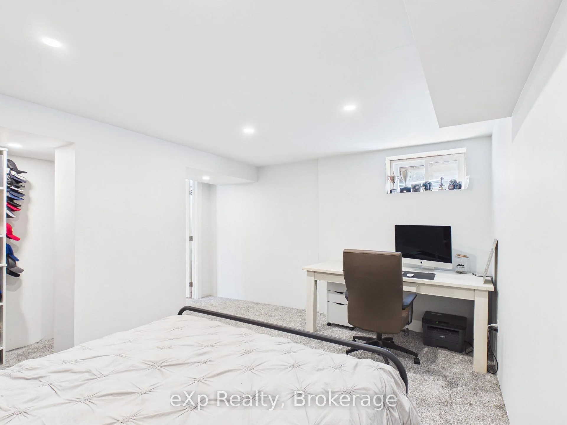 Photo 23 of 40 Johnstone Boulevard, Brockton — HOMEH