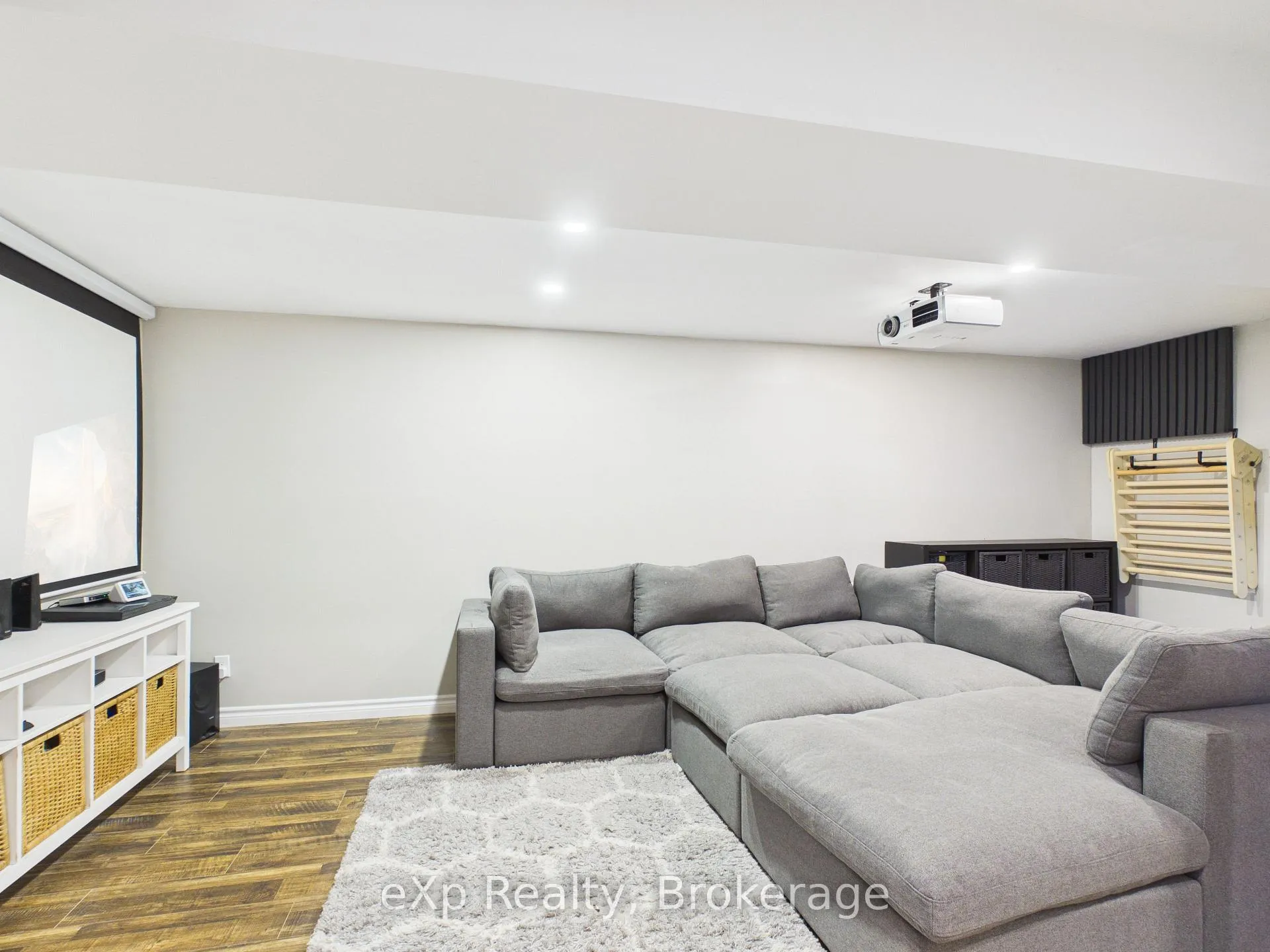 Photo 28 of 40 Johnstone Boulevard, Brockton — HOMEH