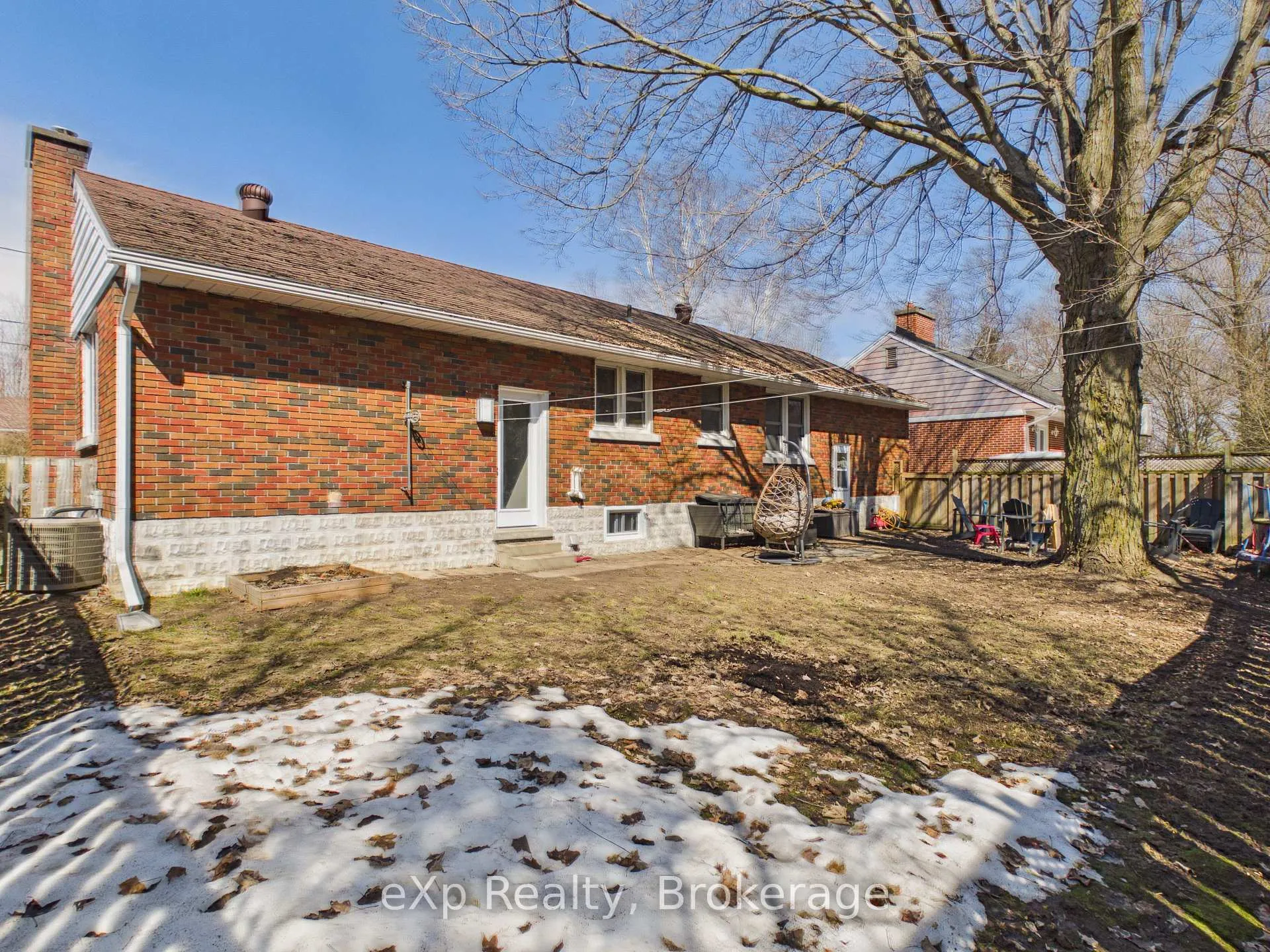 Photo 35 of 40 Johnstone Boulevard, Brockton — HOMEH