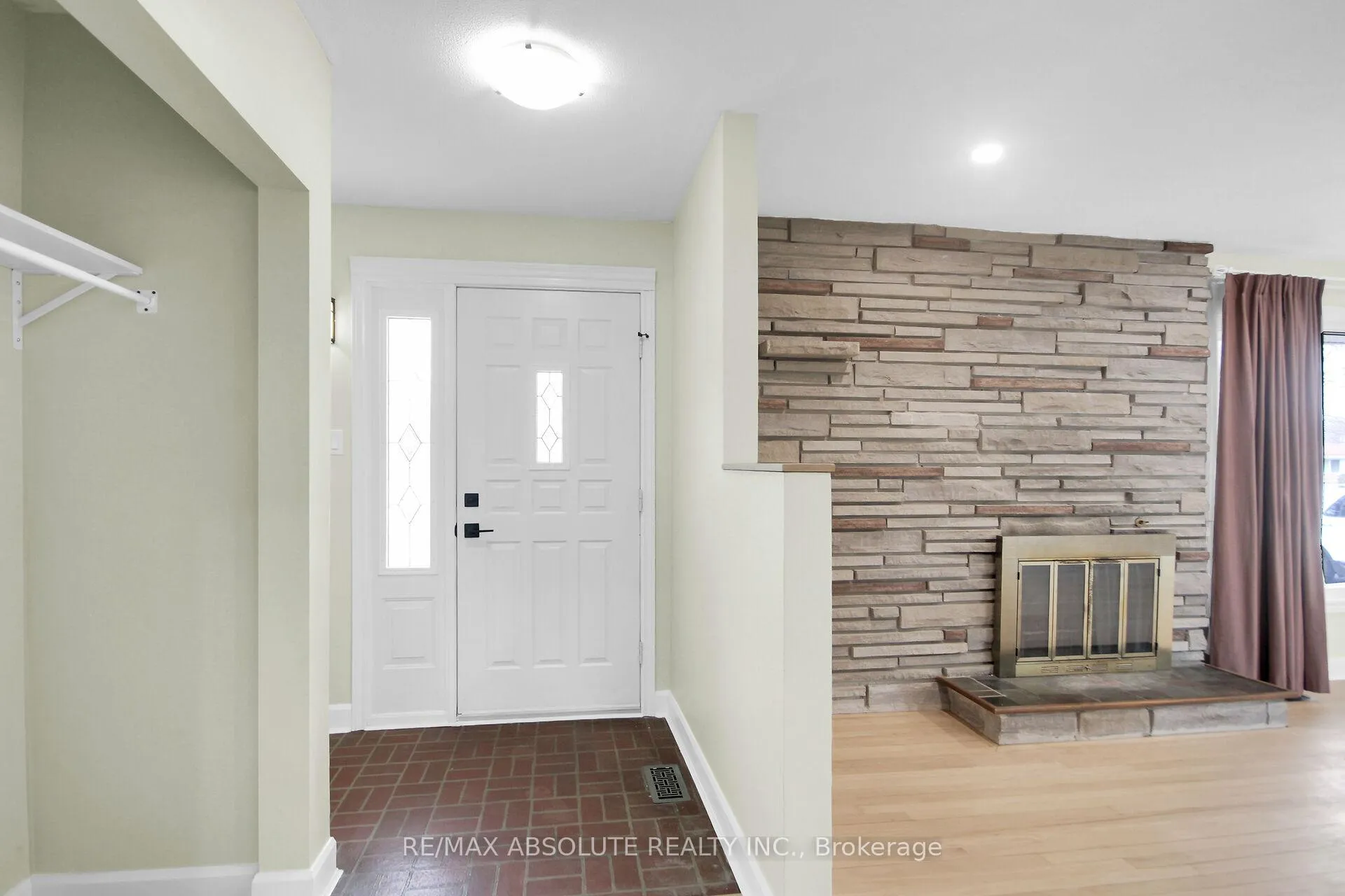 Photo 3 of 60 Foothills Drive, Ottawa, Lynwood Village — HOMEH