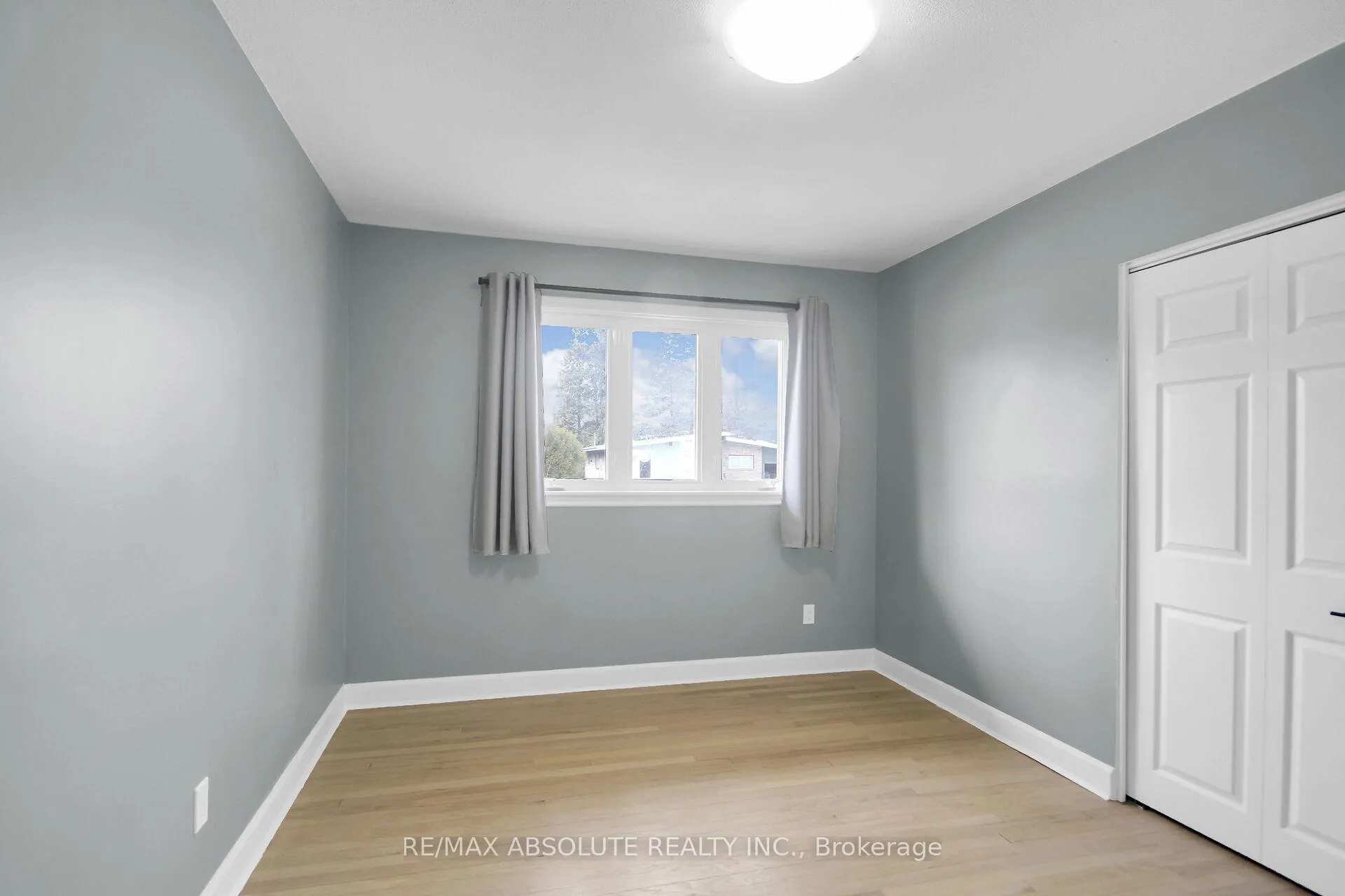 Photo 33 of 60 Foothills Drive, Ottawa, Lynwood Village — HOMEH