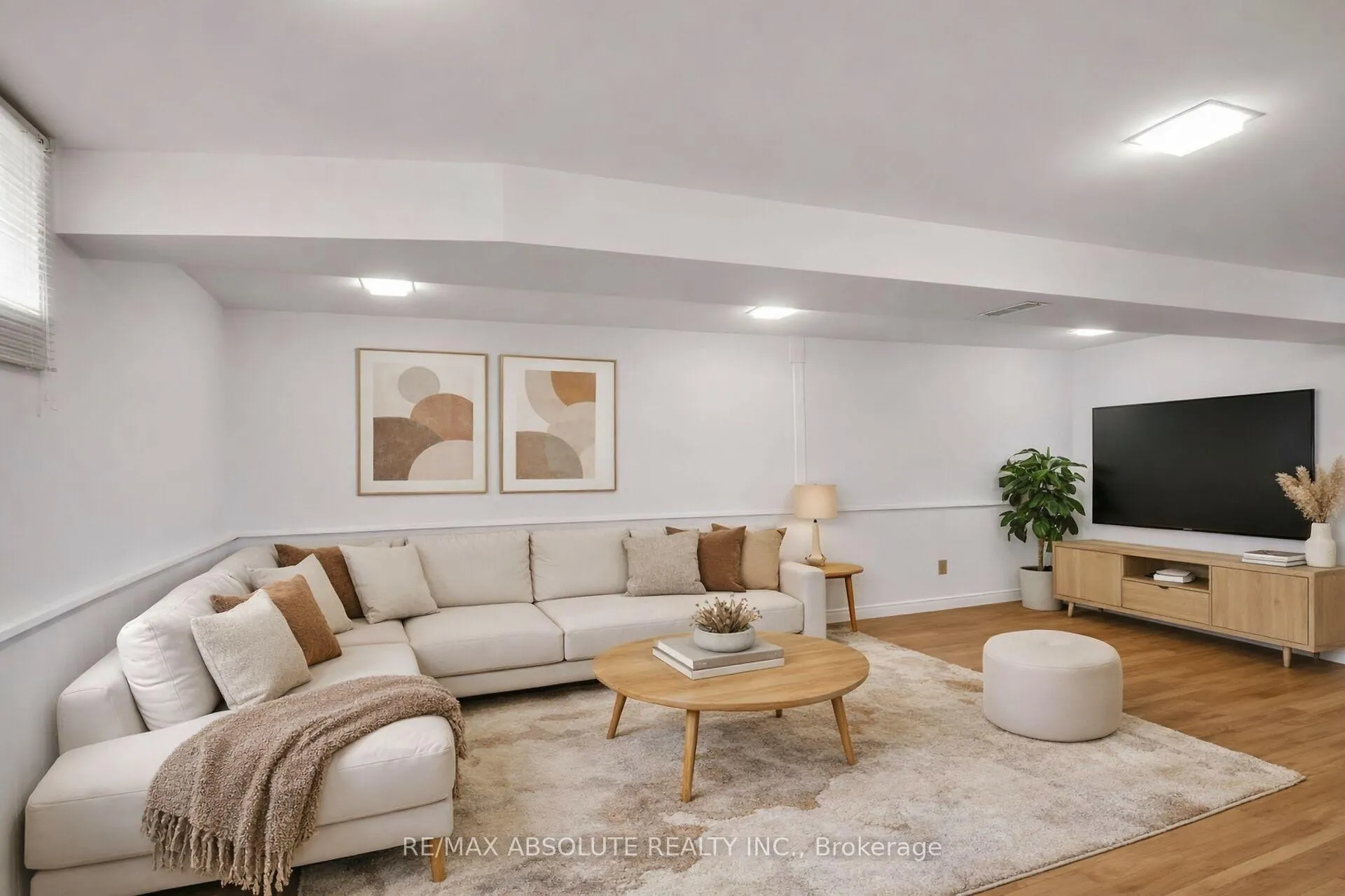 Photo 44 of 60 Foothills Drive, Ottawa, Lynwood Village — HOMEH