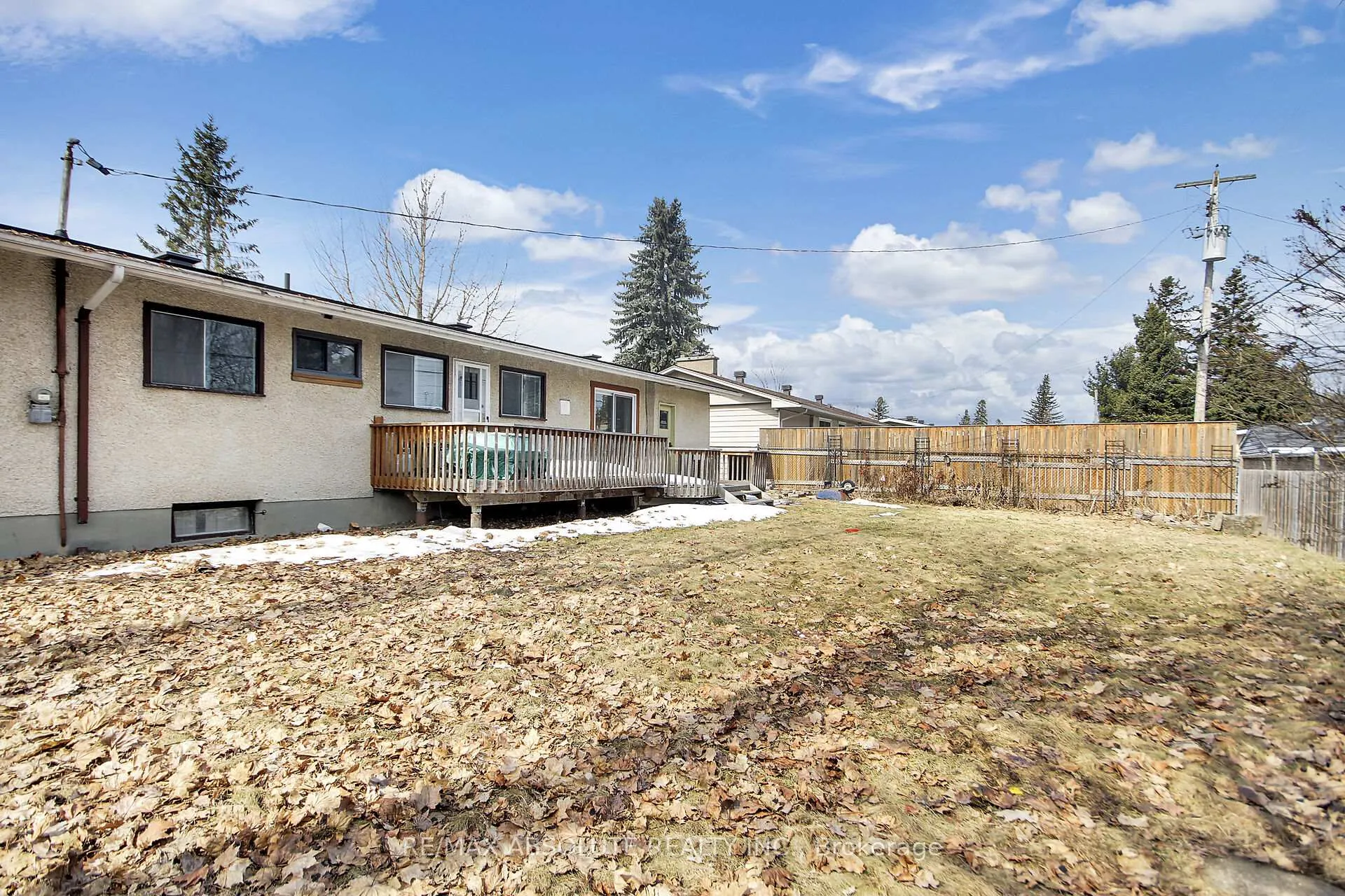 Photo 50 of 60 Foothills Drive, Ottawa, Lynwood Village — HOMEH
