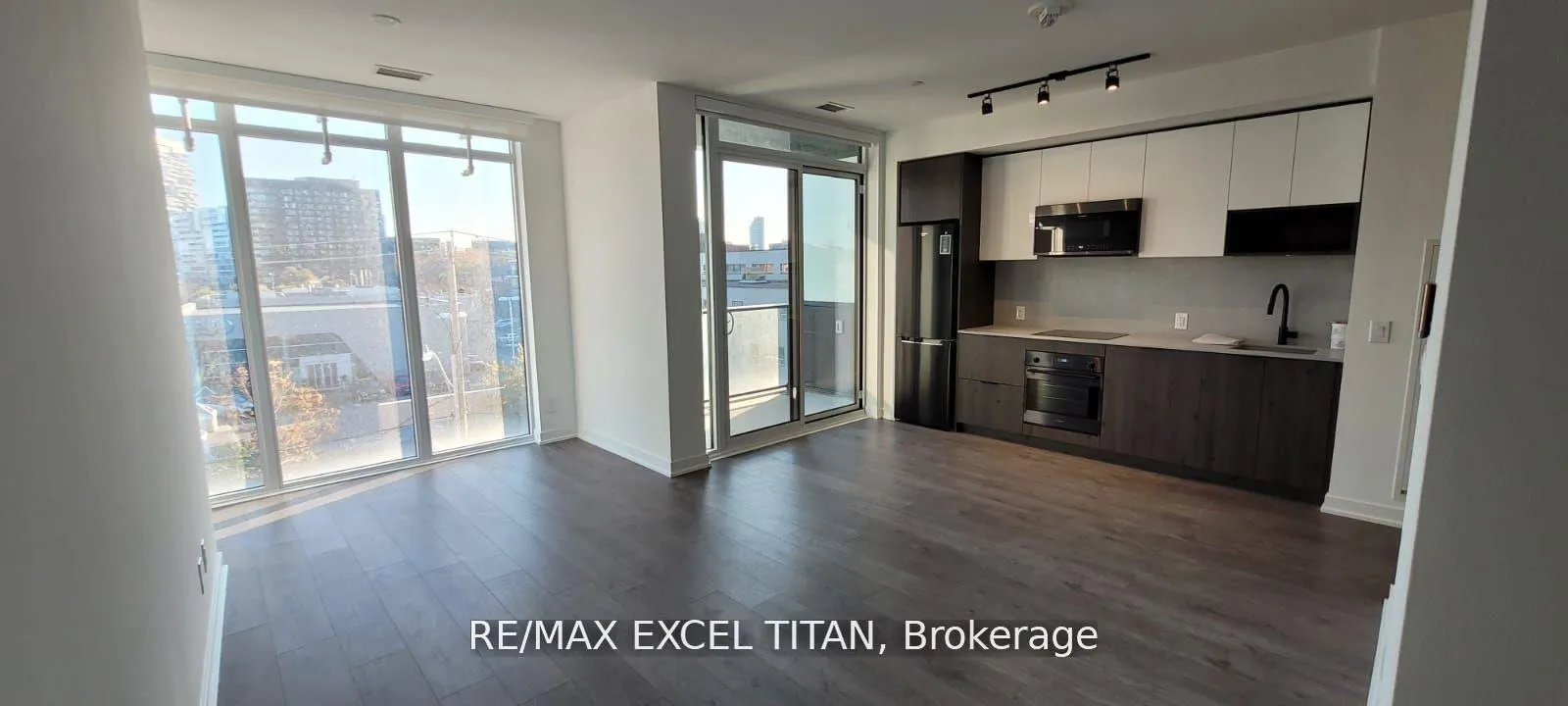 Photo 5 of Unit 309, 5 Defries Street, Toronto, Regent Park — HOMEH