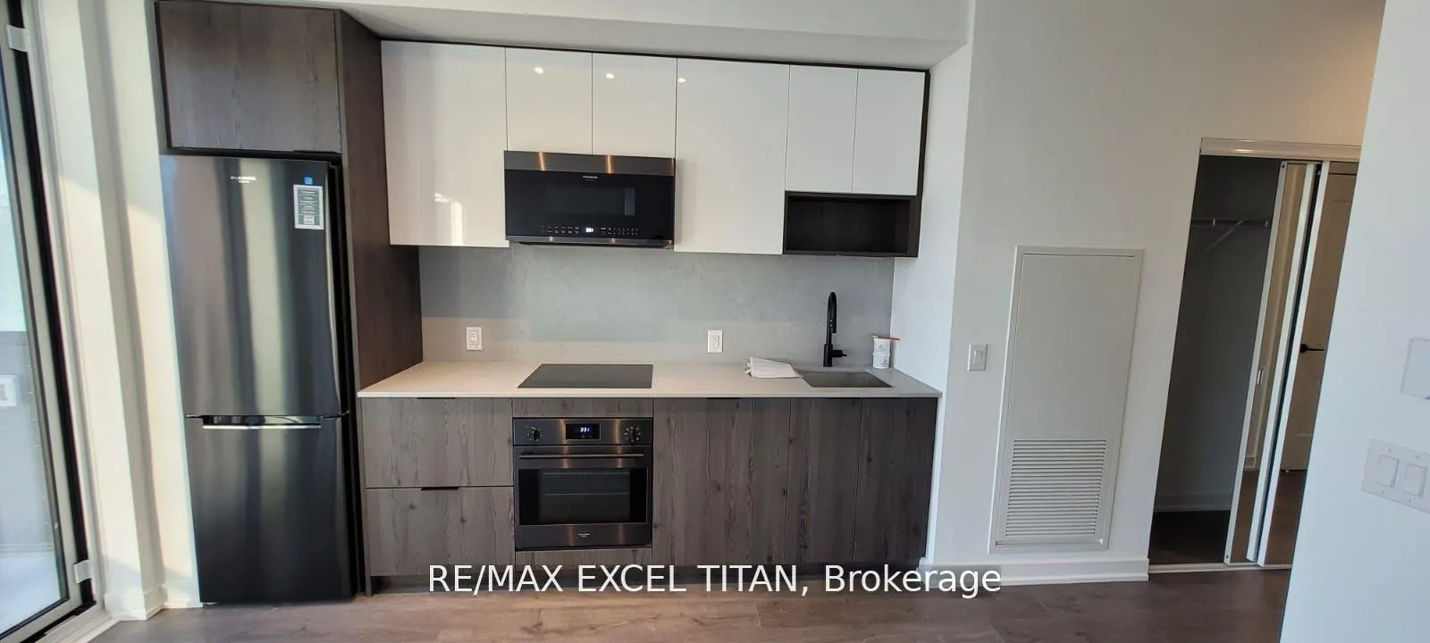 Photo 6 of Unit 309, 5 Defries Street, Toronto, Regent Park — HOMEH