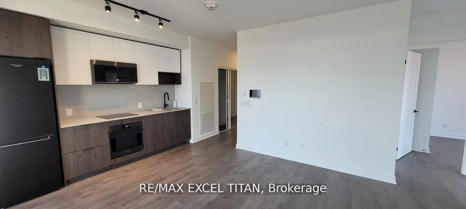 Photo 7 of Unit 309, 5 Defries Street, Toronto, Regent Park — HOMEH