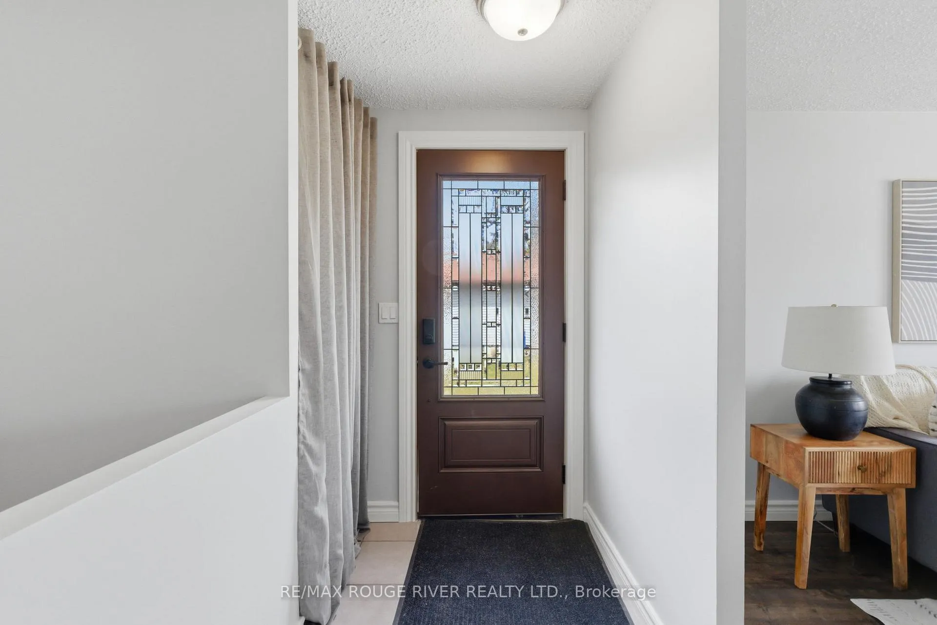 Photo 9 of 712 Grandview Drive, Oshawa, Donevan — HOMEH
