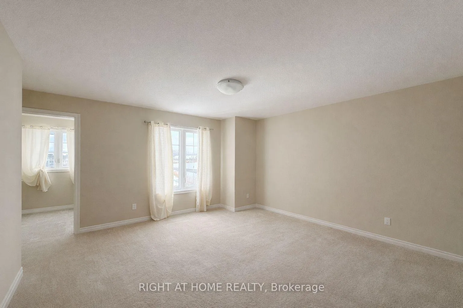 Photo 4 of 661 Julia Drive, Welland, Coyle Creek — HOMEH
