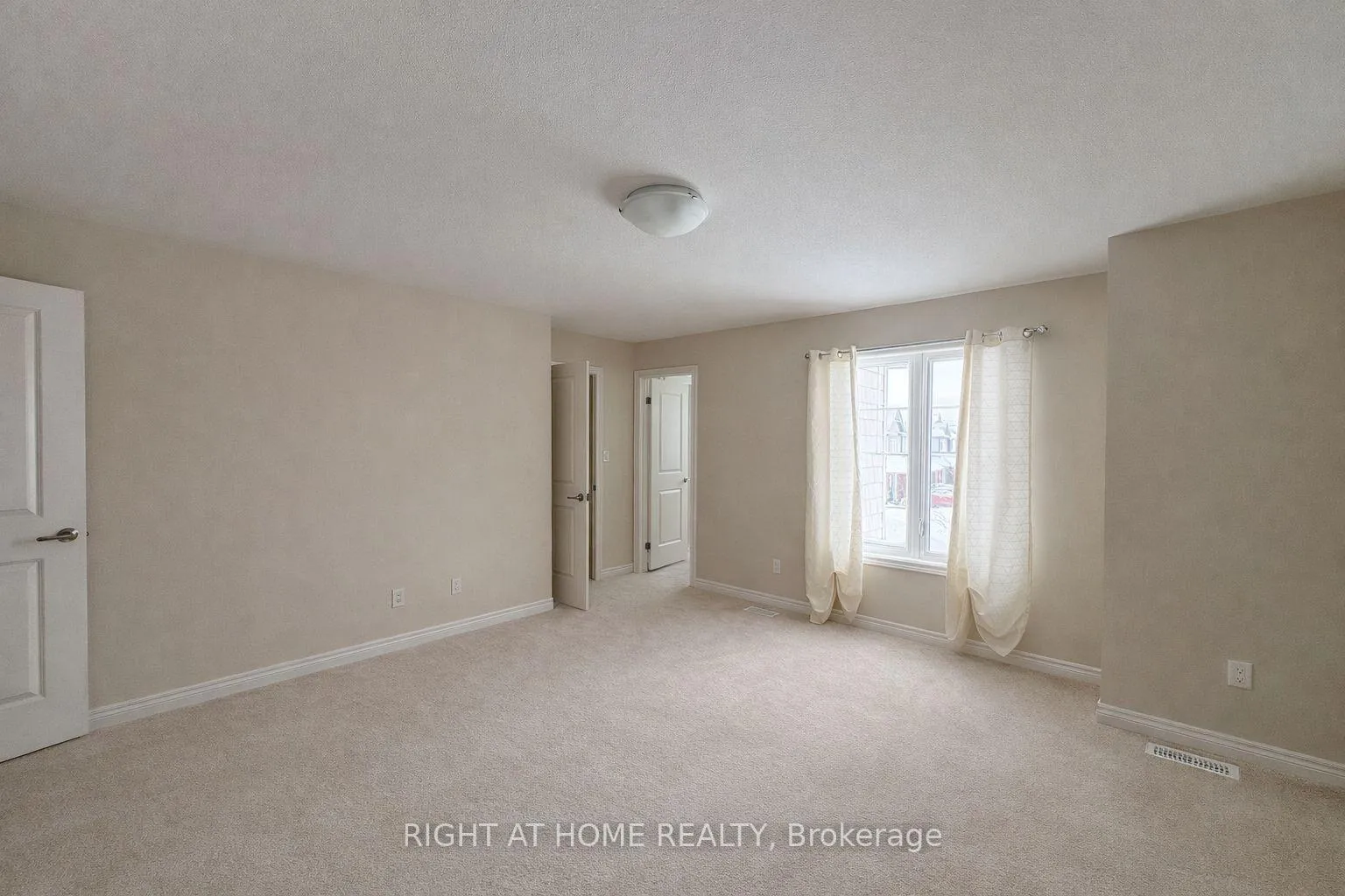 Photo 5 of 661 Julia Drive, Welland, Coyle Creek — HOMEH
