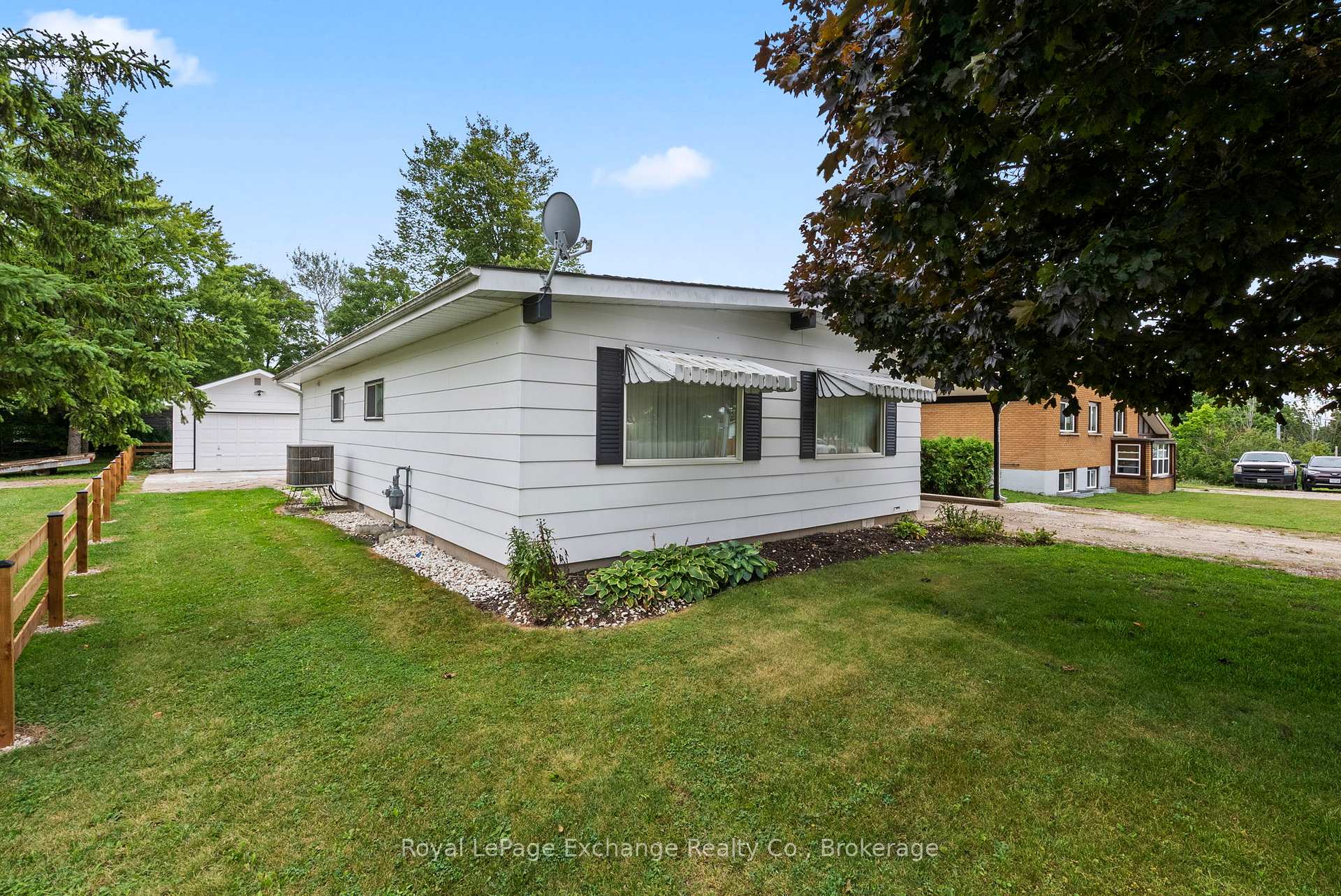 Photo 2 of 1051 Sutton Street, Kincardine — HOMEH