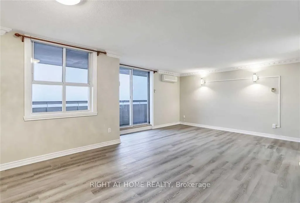 Photo 7 of Unit 710, 80 Inverlochy Boulevard, Markham, Royal Orchard — HOMEH