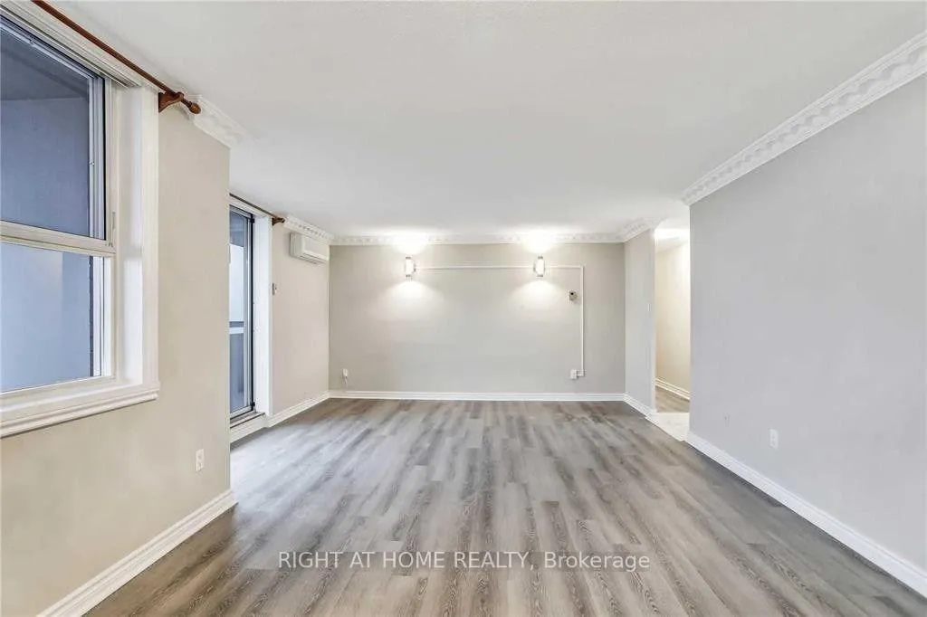 Photo 9 of Unit 710, 80 Inverlochy Boulevard, Markham, Royal Orchard — HOMEH