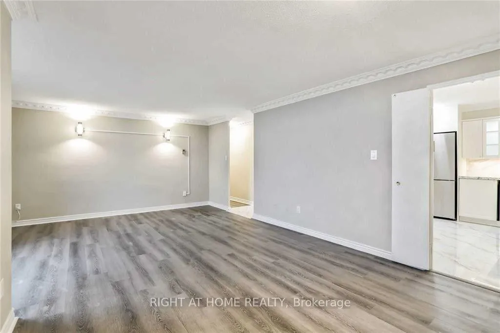 Photo 10 of Unit 710, 80 Inverlochy Boulevard, Markham, Royal Orchard — HOMEH