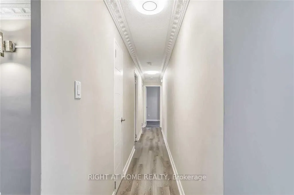 Photo 16 of Unit 710, 80 Inverlochy Boulevard, Markham, Royal Orchard — HOMEH