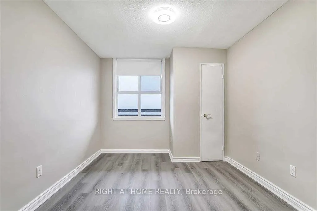 Photo 17 of Unit 710, 80 Inverlochy Boulevard, Markham, Royal Orchard — HOMEH