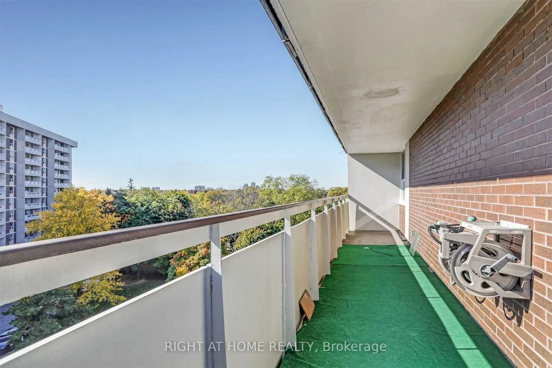 Photo 29 of Unit 710, 80 Inverlochy Boulevard, Markham, Royal Orchard — HOMEH