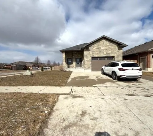 Photo 2 of 13 Forbes Crescent, North Perth, Listowel — HOMEH