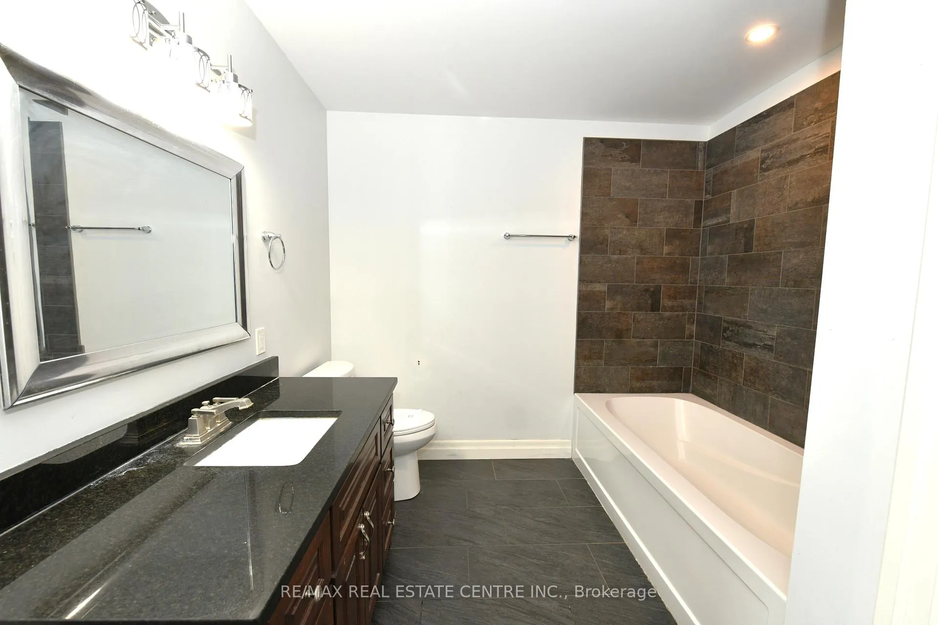 Photo 10 of 13 Forbes Crescent, North Perth, Listowel — HOMEH