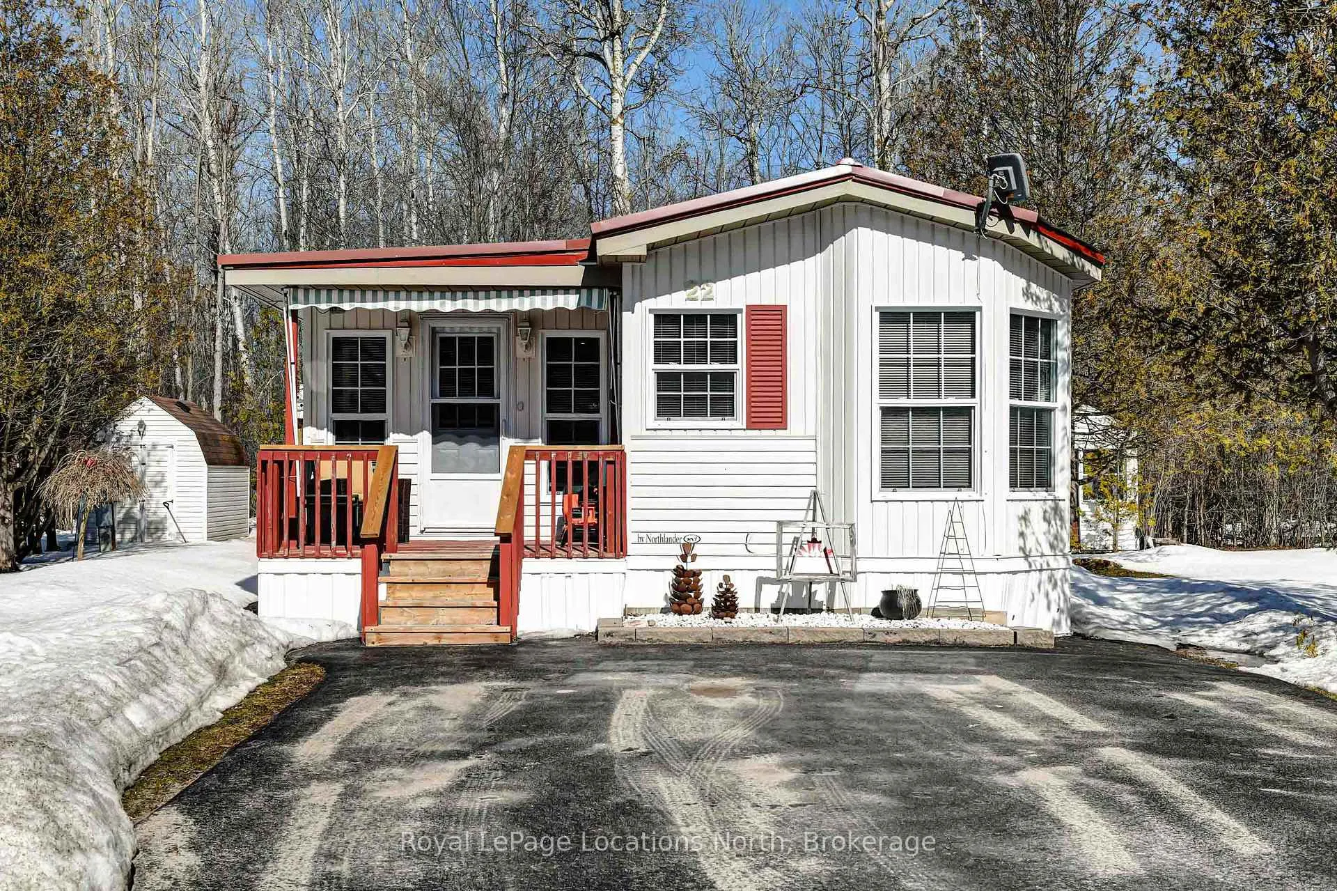 Photo 1 of 22 Prince Charles Avenue, Barrie, Little Lake — HOMEH