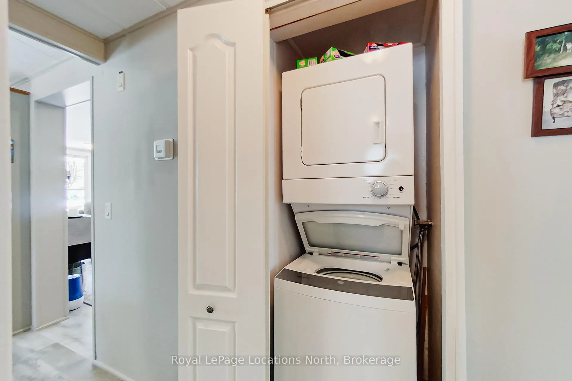 Photo 8 of 22 Prince Charles Avenue, Barrie, Little Lake — HOMEH