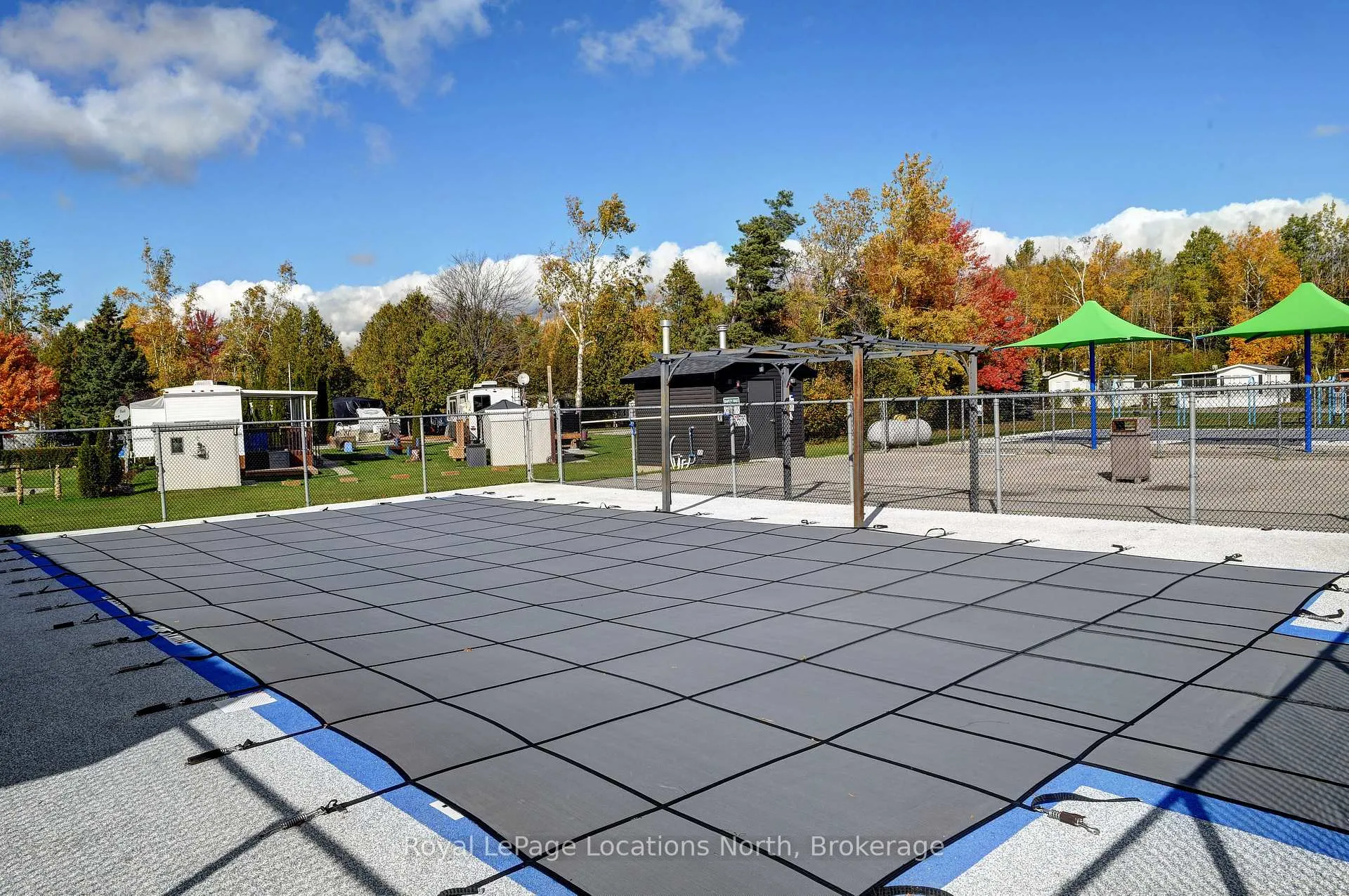 Photo 15 of 22 Prince Charles Avenue, Barrie, Little Lake — HOMEH