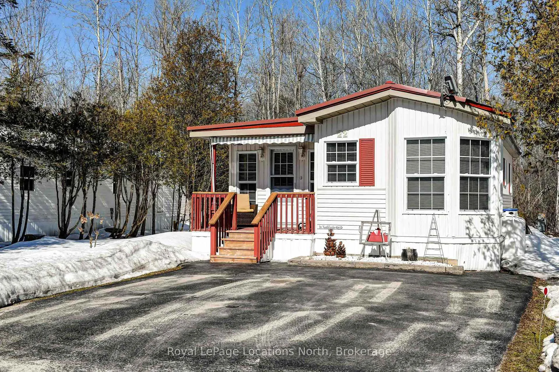 Photo 22 of 22 Prince Charles Avenue, Barrie, Little Lake — HOMEH