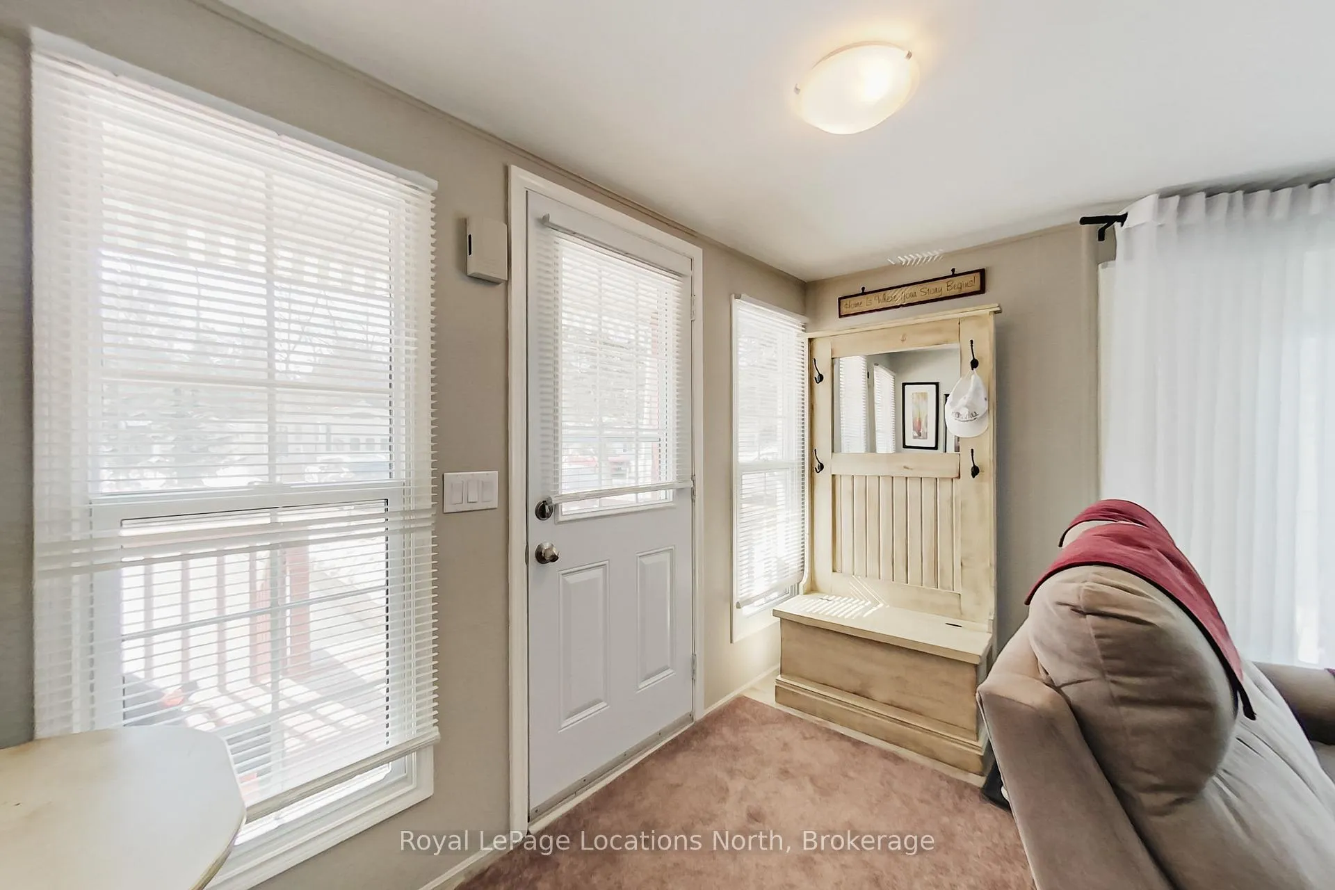 Photo 23 of 22 Prince Charles Avenue, Barrie, Little Lake — HOMEH