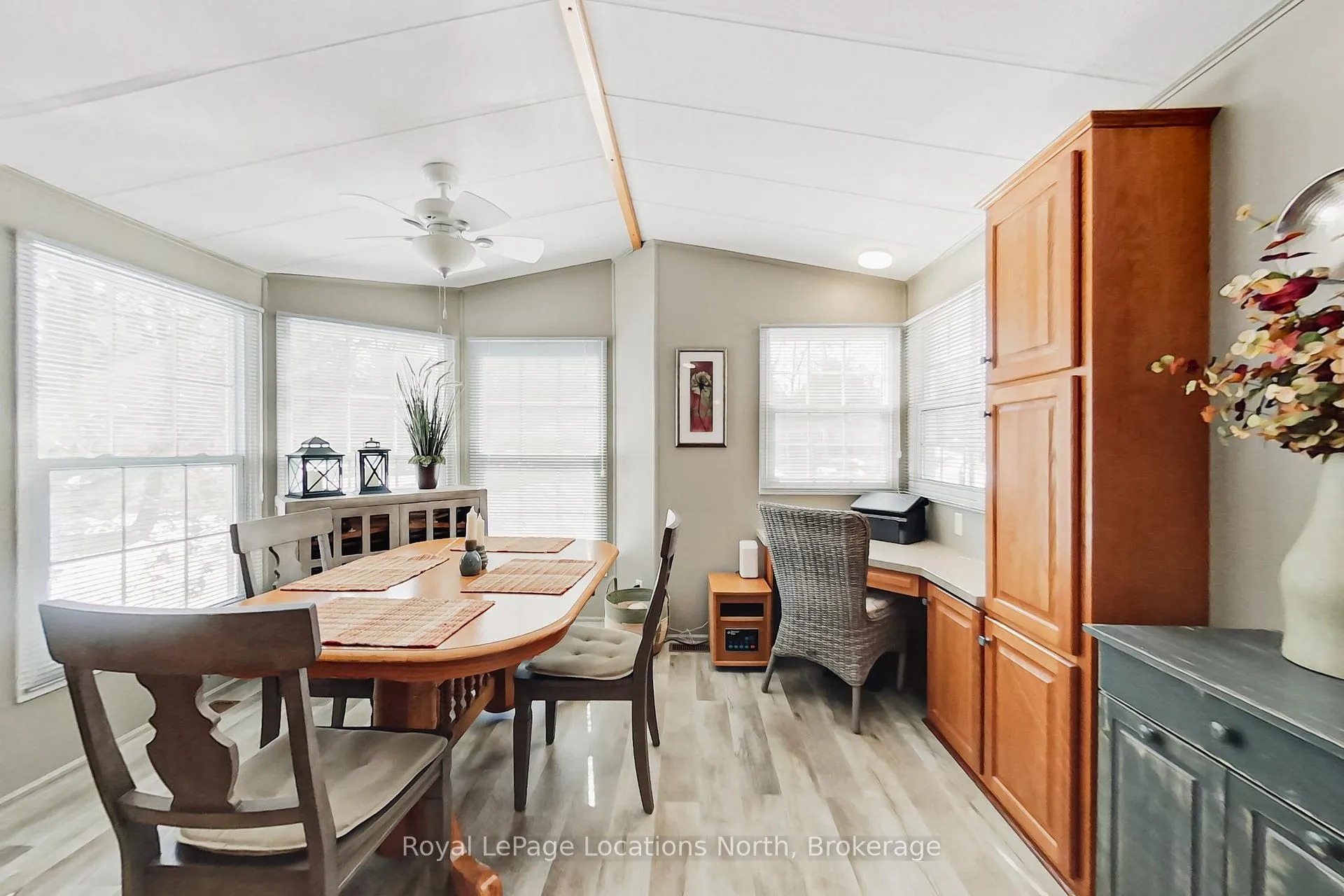 Photo 24 of 22 Prince Charles Avenue, Barrie, Little Lake — HOMEH