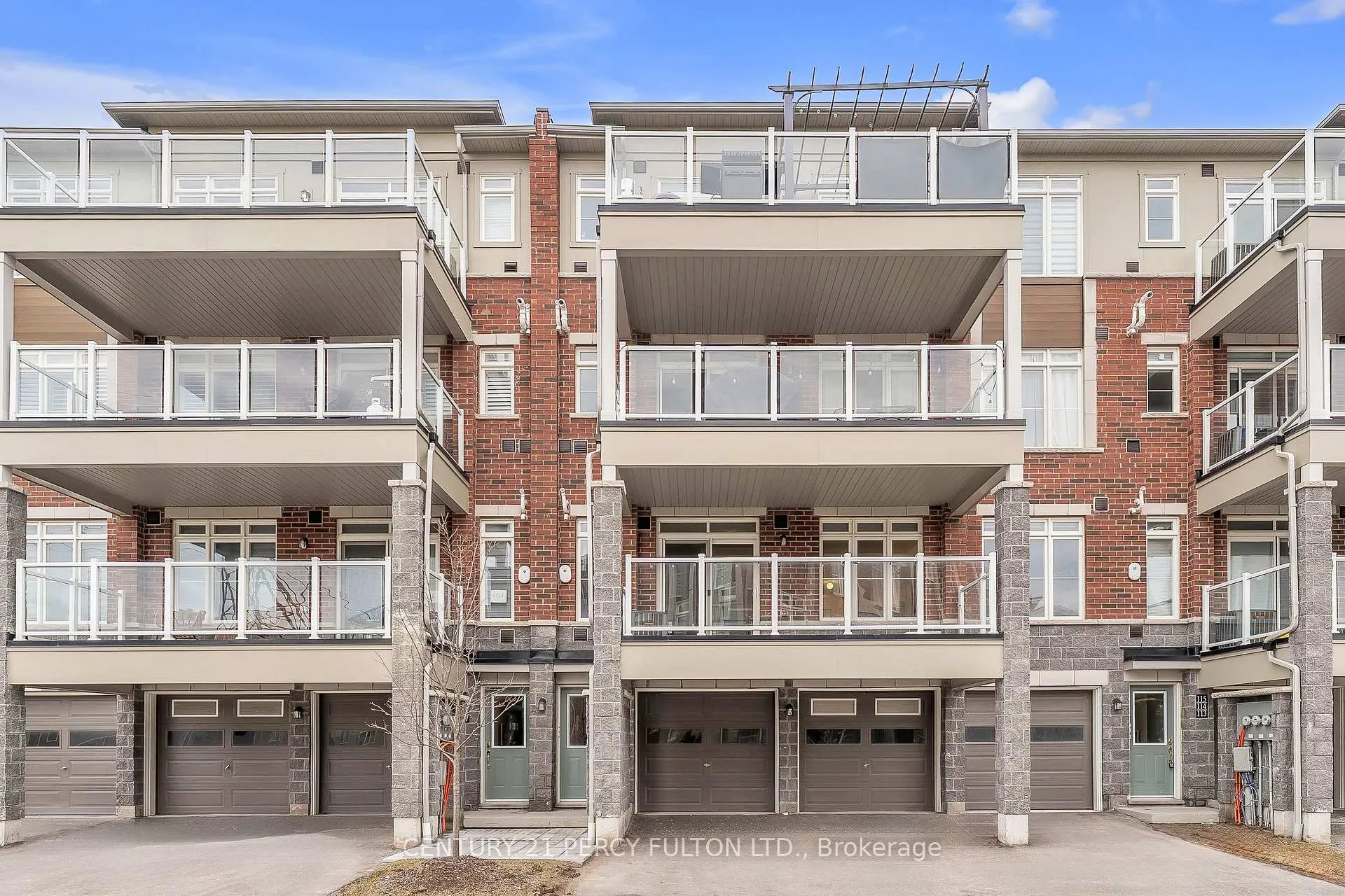 Photo 4 of 2540 William Jackson Drive, Pickering, Duffin Heights — HOMEH