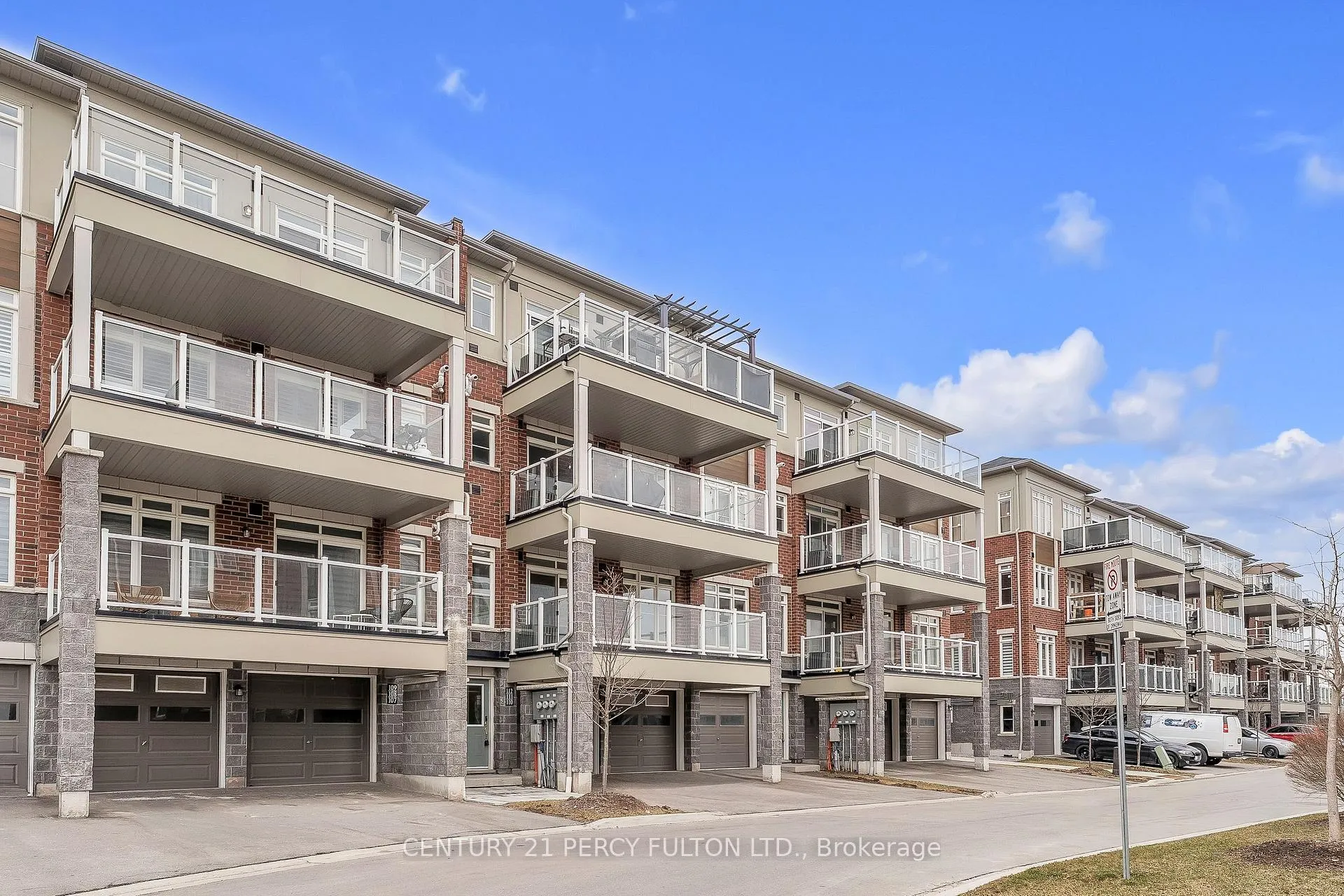 Photo 6 of 2540 William Jackson Drive, Pickering, Duffin Heights — HOMEH