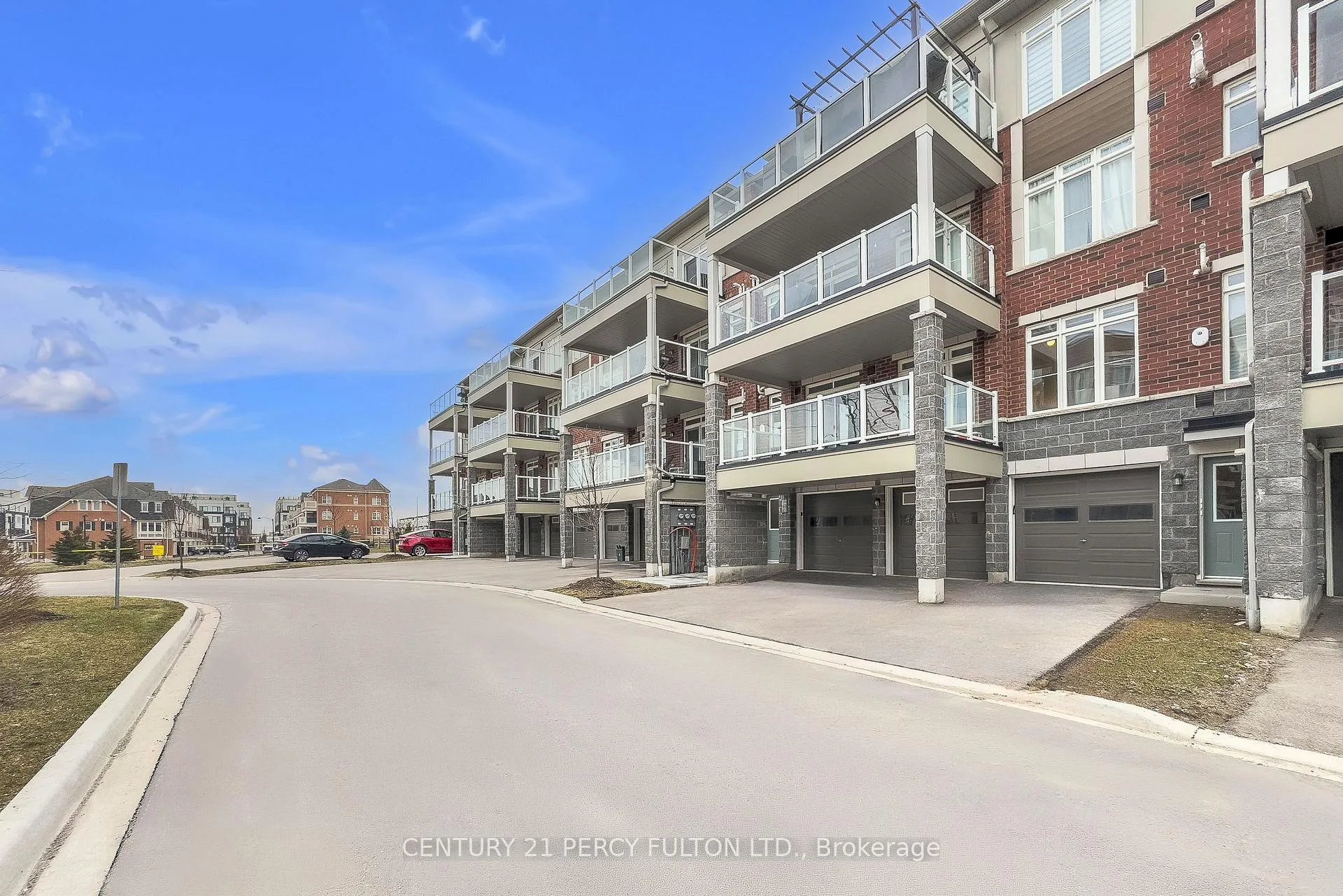 Photo 7 of 2540 William Jackson Drive, Pickering, Duffin Heights — HOMEH
