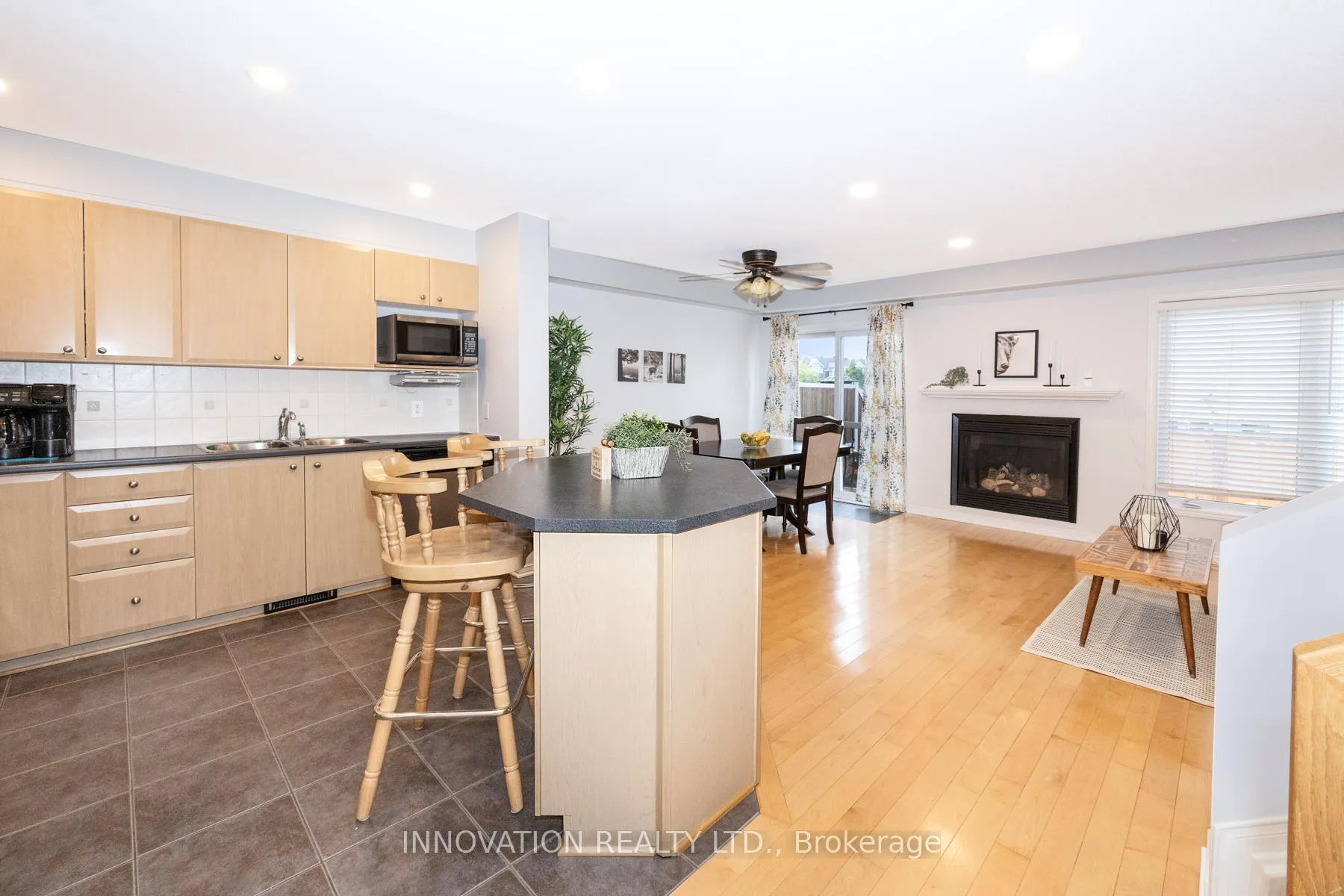 Photo 9 of Unit 106, 335 Hillsboro Private, Ottawa, Kanata - Emerald Meadows/Trailwest — HOMEH