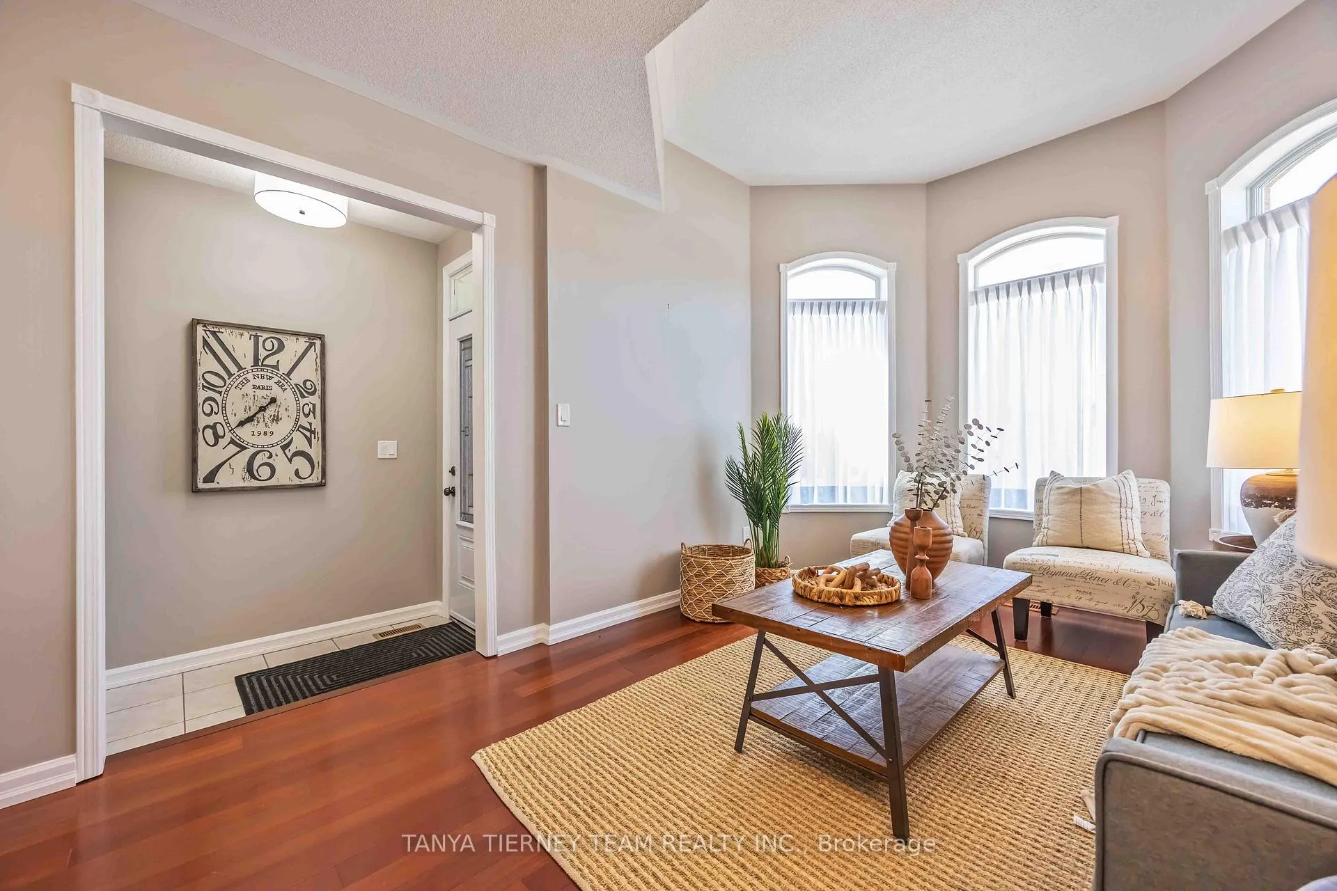 Photo 7 of 25 Wilshire Drive, Whitby, Brooklin — HOMEH