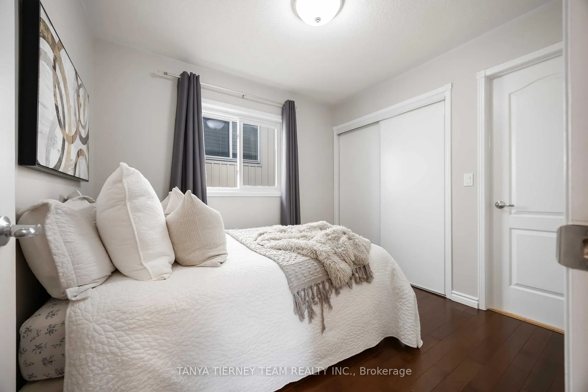 Photo 31 of 25 Wilshire Drive, Whitby, Brooklin — HOMEH