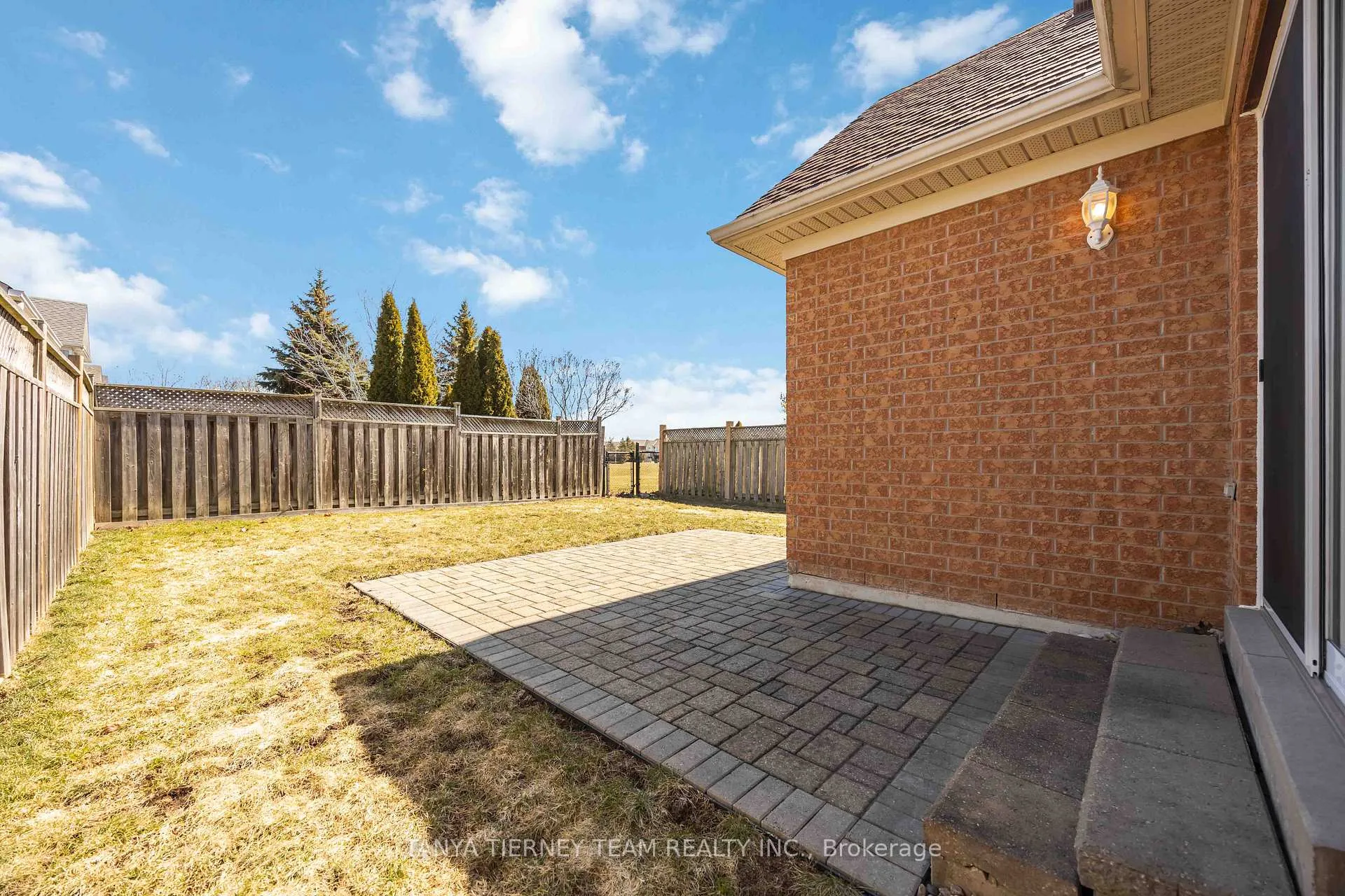 Photo 39 of 25 Wilshire Drive, Whitby, Brooklin — HOMEH