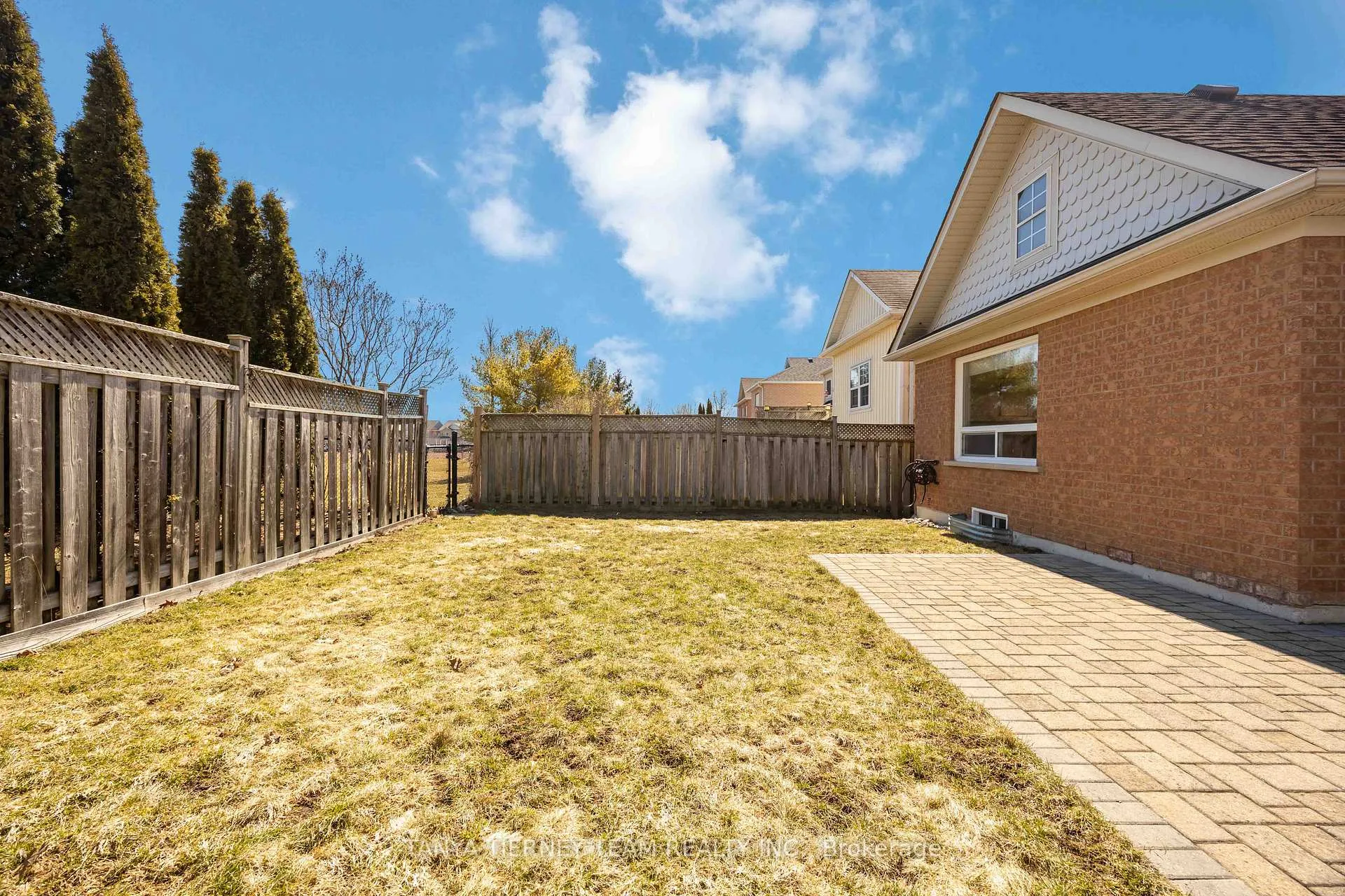 Photo 40 of 25 Wilshire Drive, Whitby, Brooklin — HOMEH