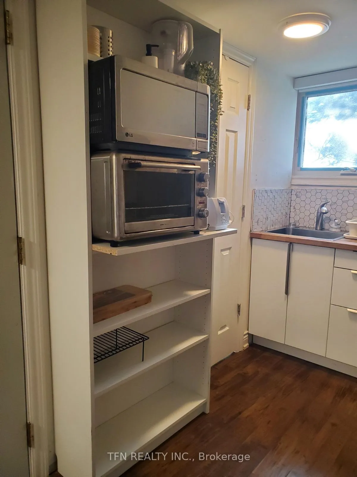 Photo 3 of Unit B, 13620 Weston Road, King, Rural King — HOMEH