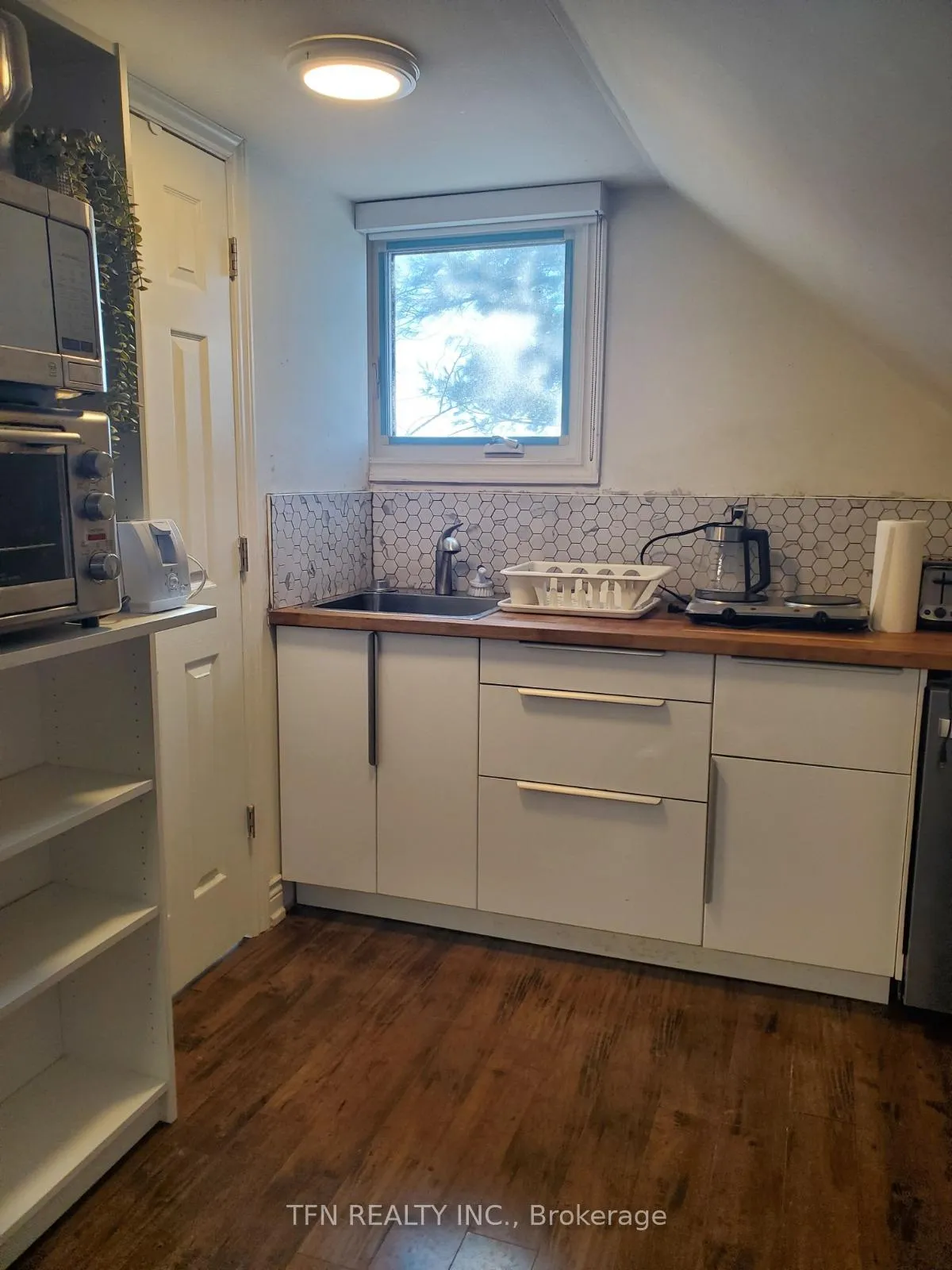 Photo 4 of Unit B, 13620 Weston Road, King, Rural King — HOMEH