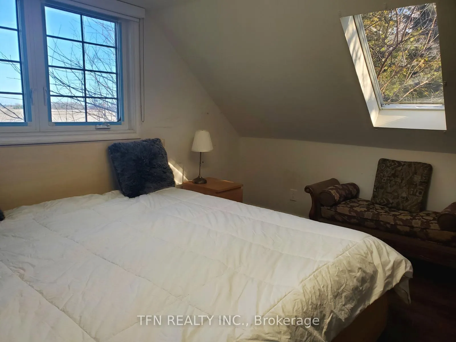 Photo 6 of Unit B, 13620 Weston Road, King, Rural King — HOMEH
