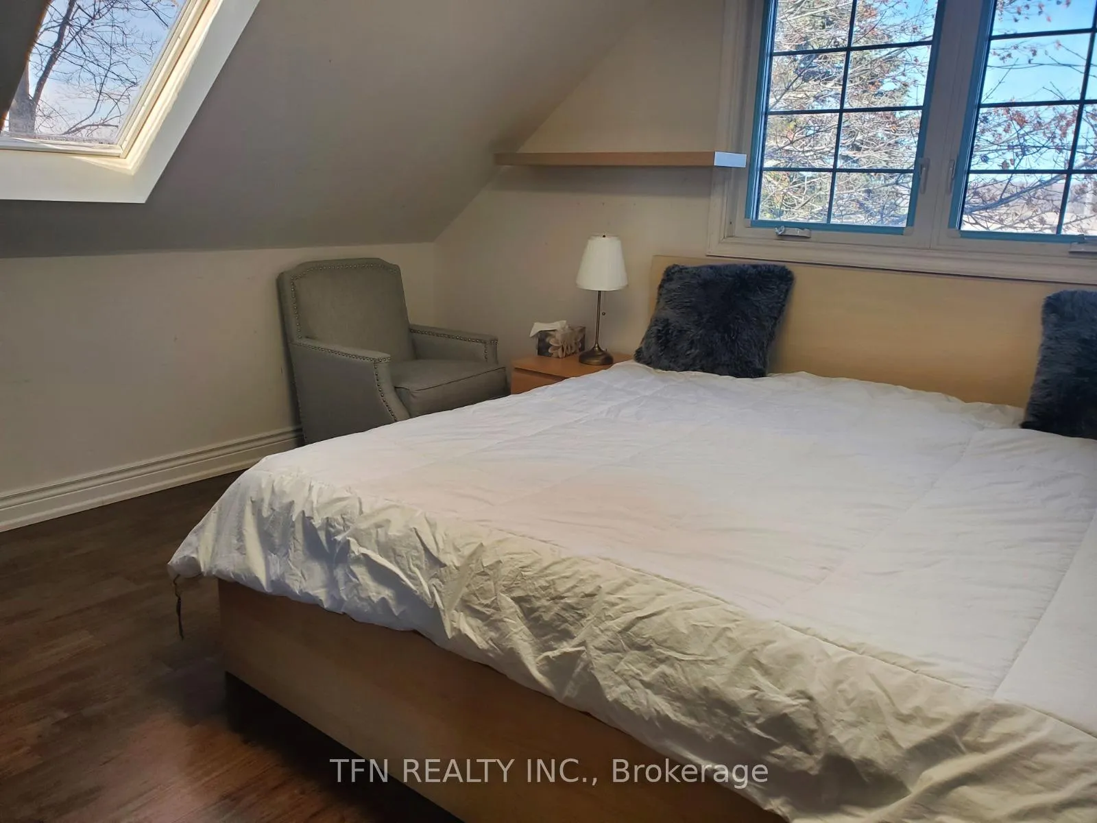 Photo 9 of Unit B, 13620 Weston Road, King, Rural King — HOMEH