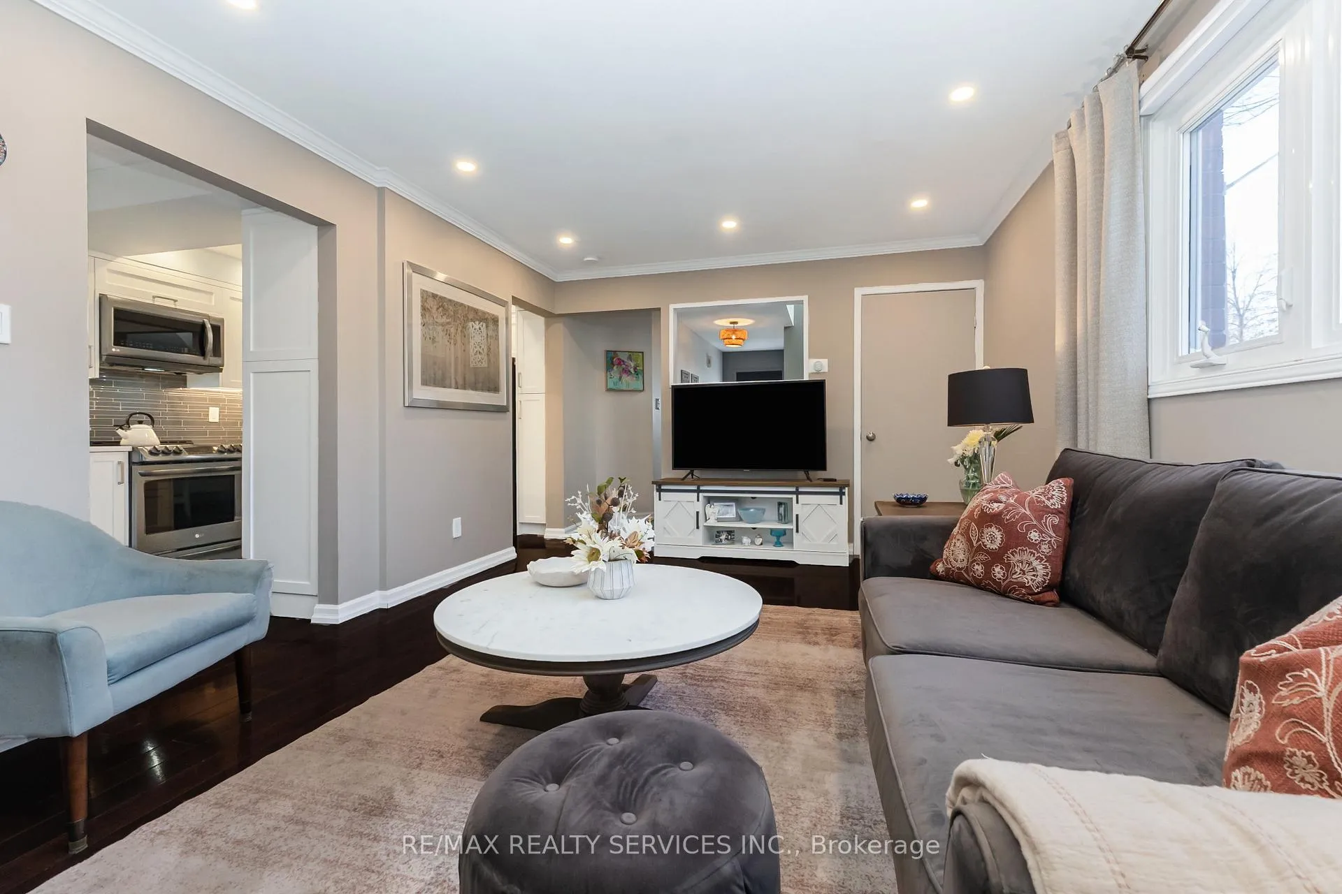Photo 9 of 4 Scribner Court, Brampton, Heart Lake East — HOMEH